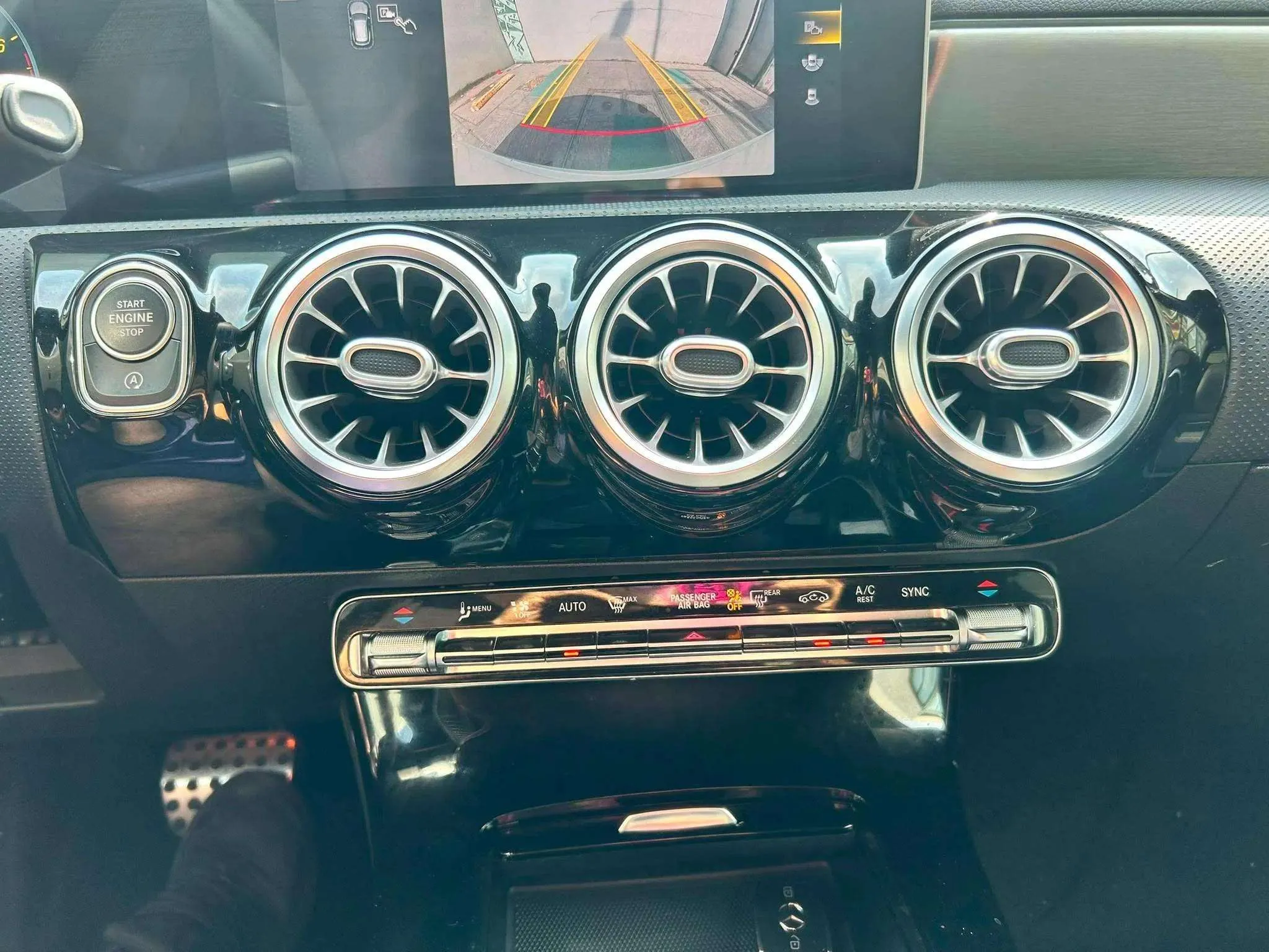 Mercedes-Benz CLA 180 Shooting Brake - foto 17