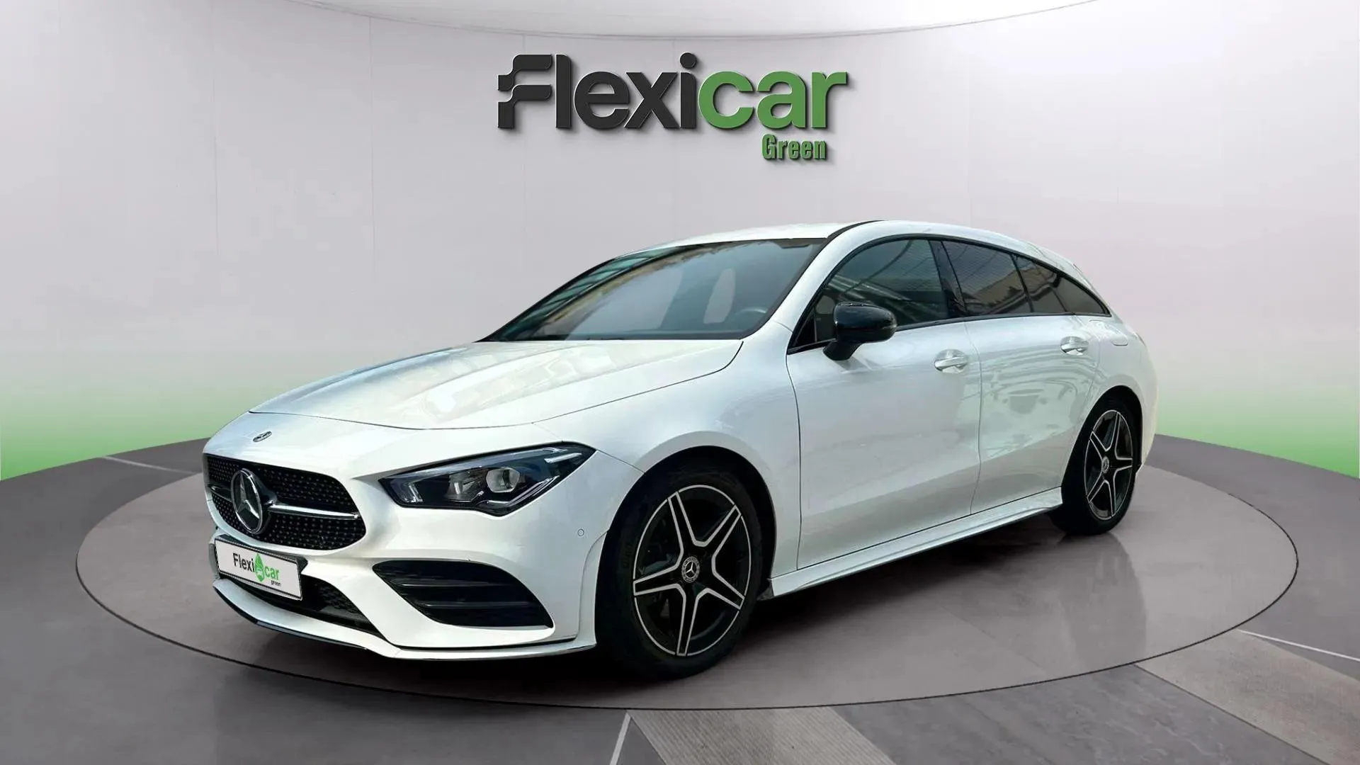 Mercedes-Benz CLA 180 Shooting Brake - foto 3
