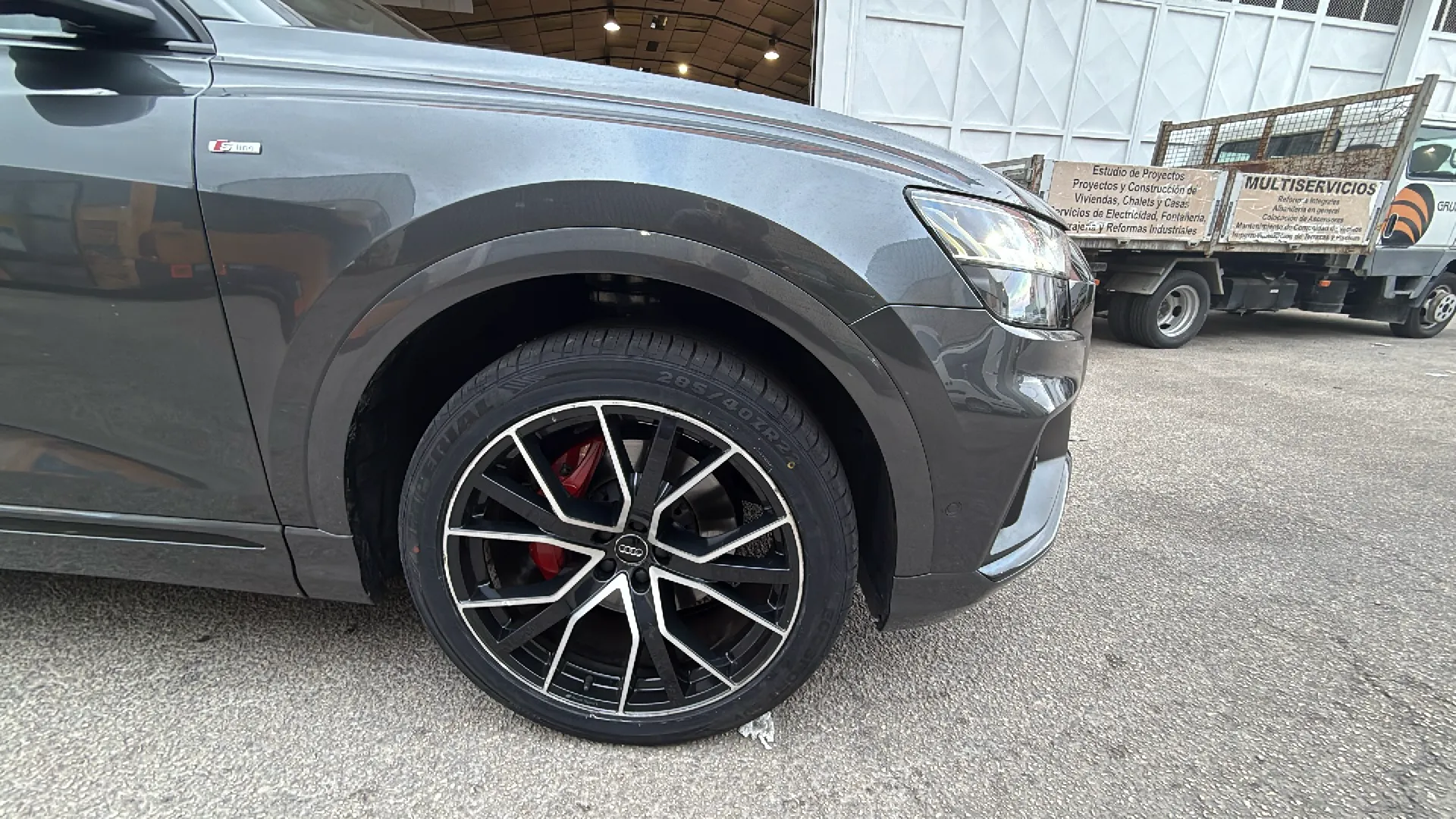 Audi Q8 55 TFSI quattro tiptronic - foto 25