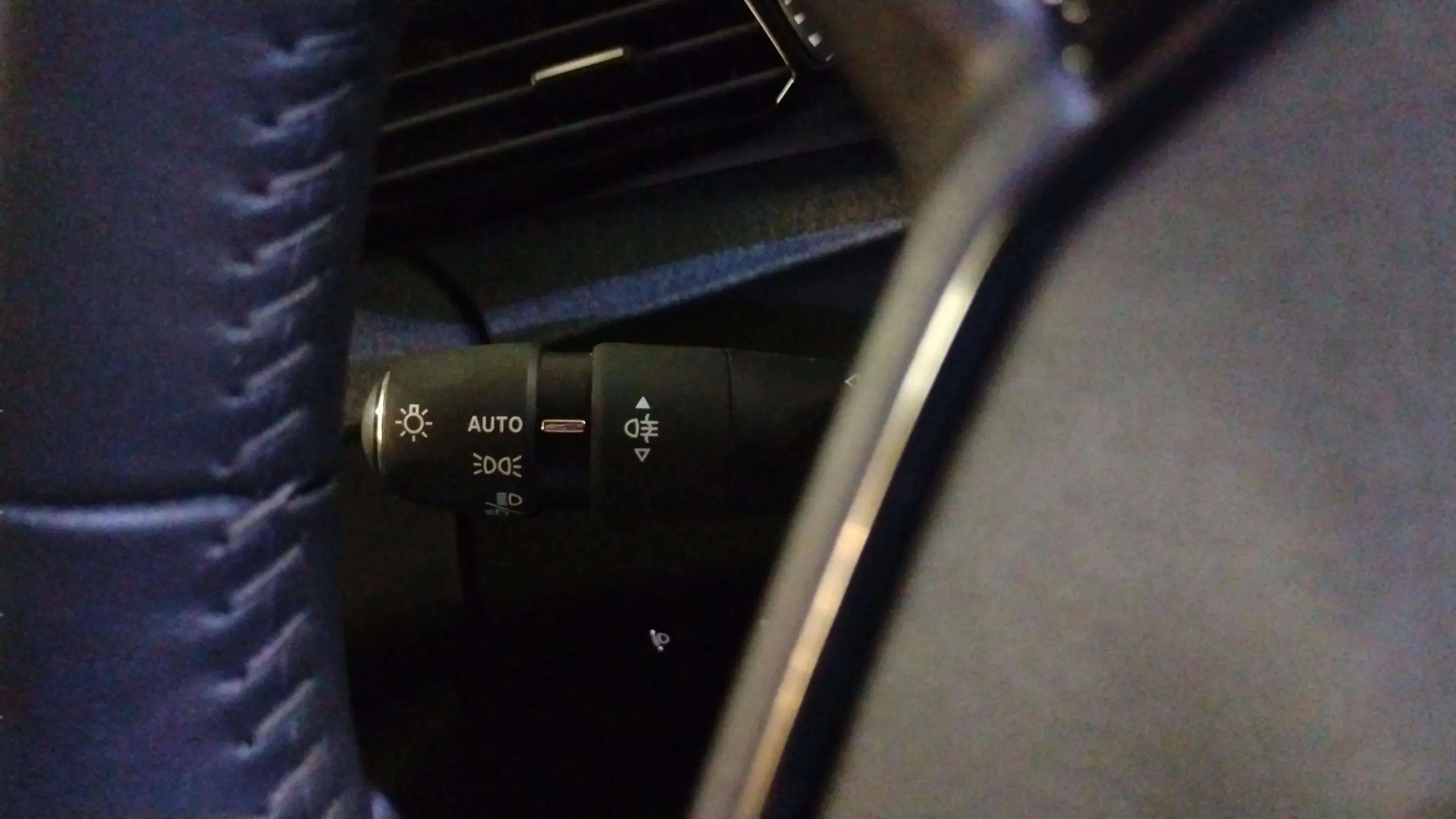 Peugeot 308 Active Hybrid 180 eEAT8 - foto 23