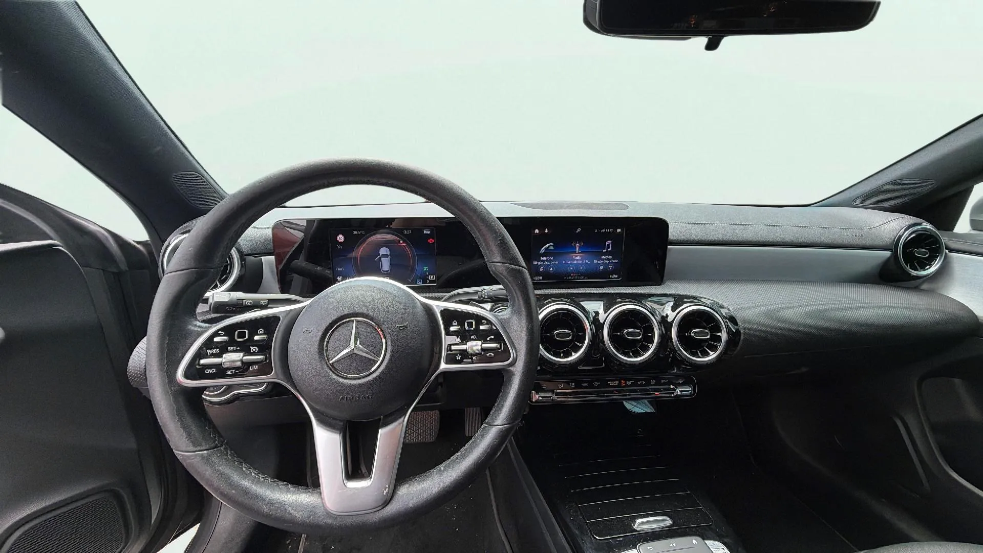 Mercedes-Benz CLA 200 Shooting Brake - foto 22