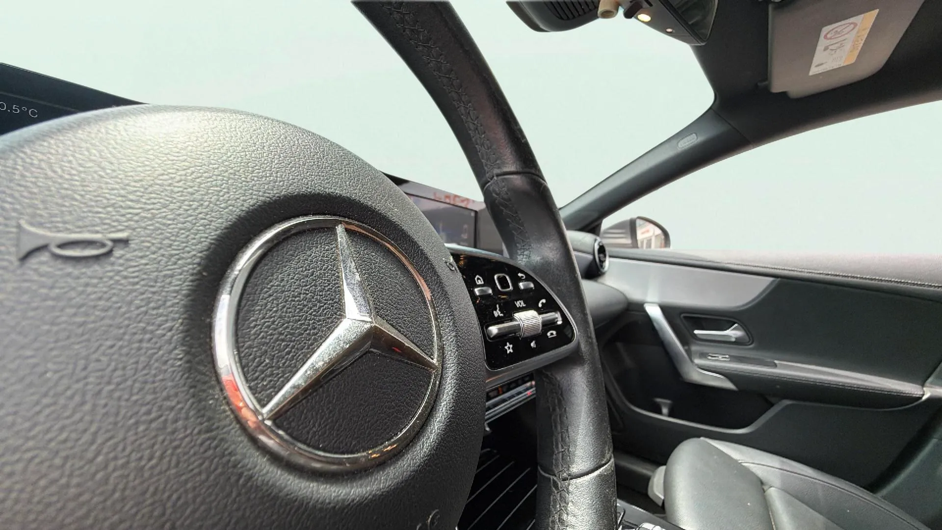 Mercedes-Benz CLA 200 Shooting Brake - foto 25