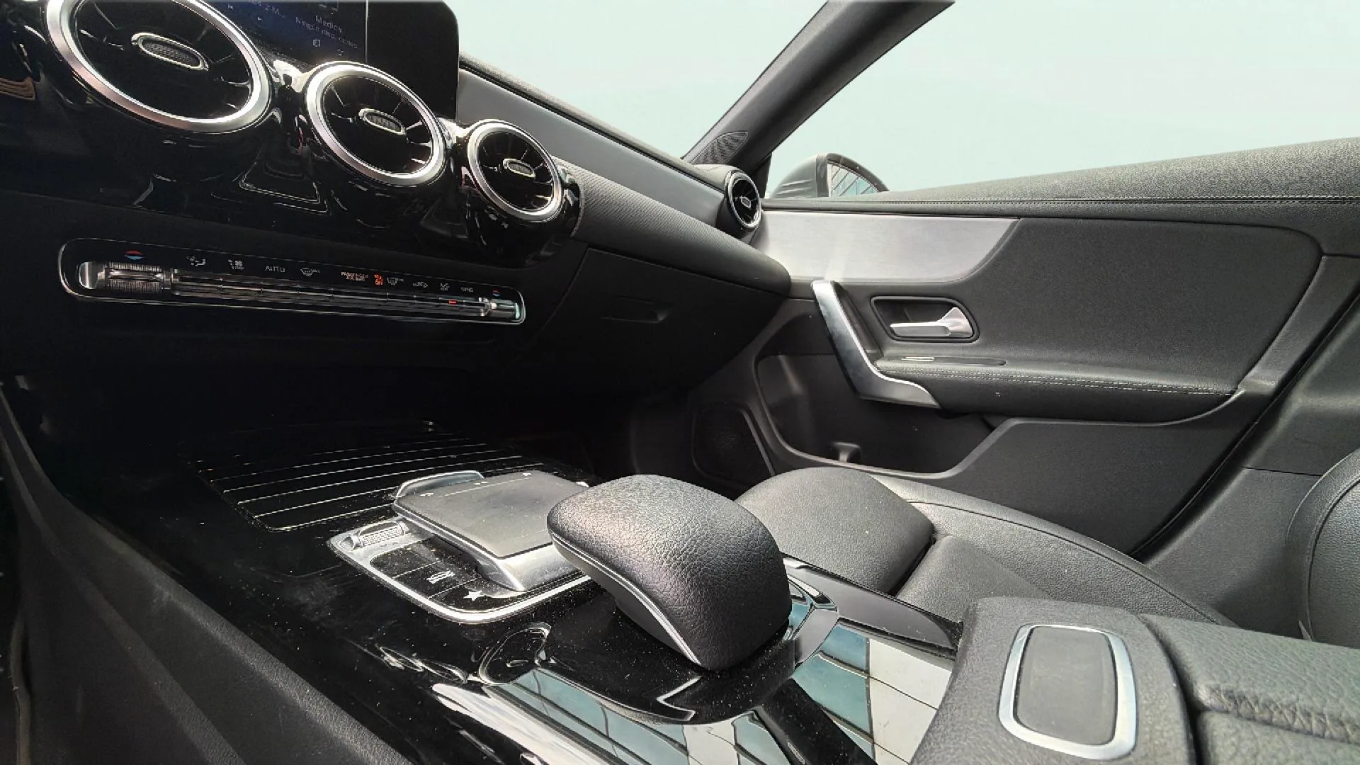 Mercedes-Benz CLA 200 Shooting Brake - foto 18