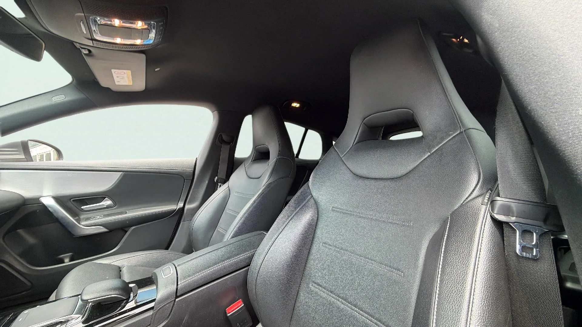 Mercedes-Benz CLA 200 Shooting Brake - foto 10