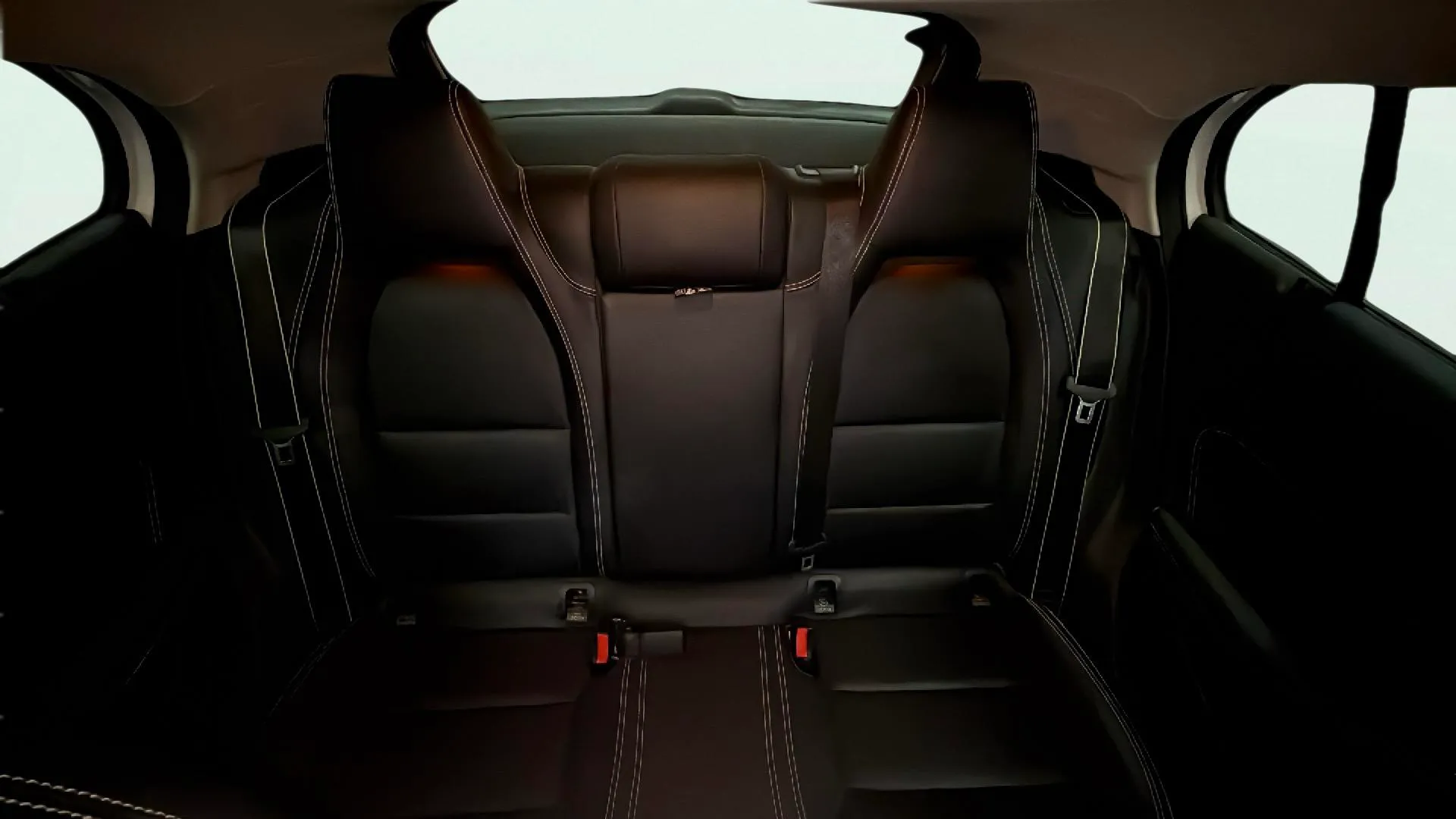 Mercedes-Benz GLA 180 - foto 13