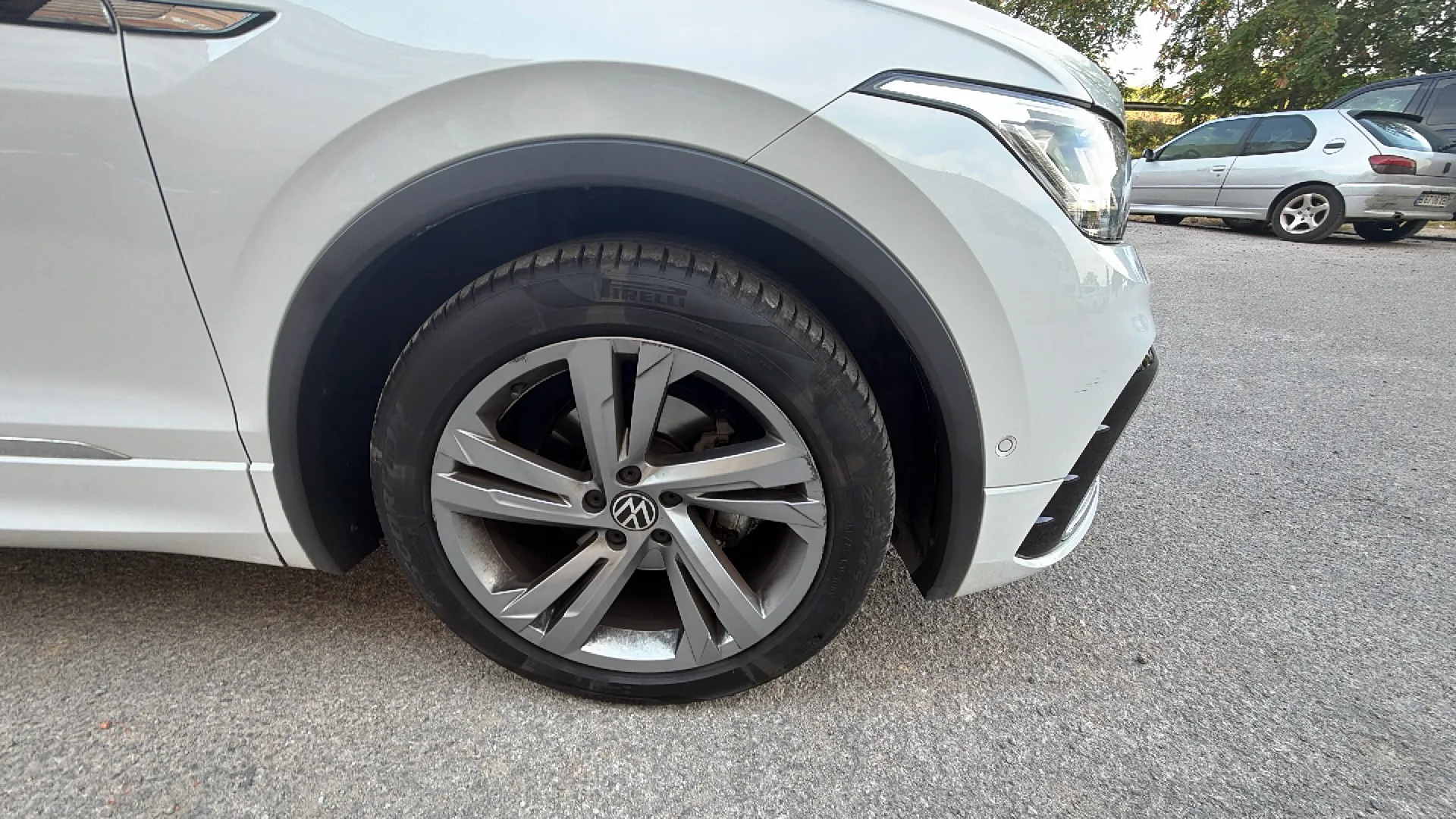 Volkswagen Tiguan R-Line 2.0 TDI DSG - foto 16