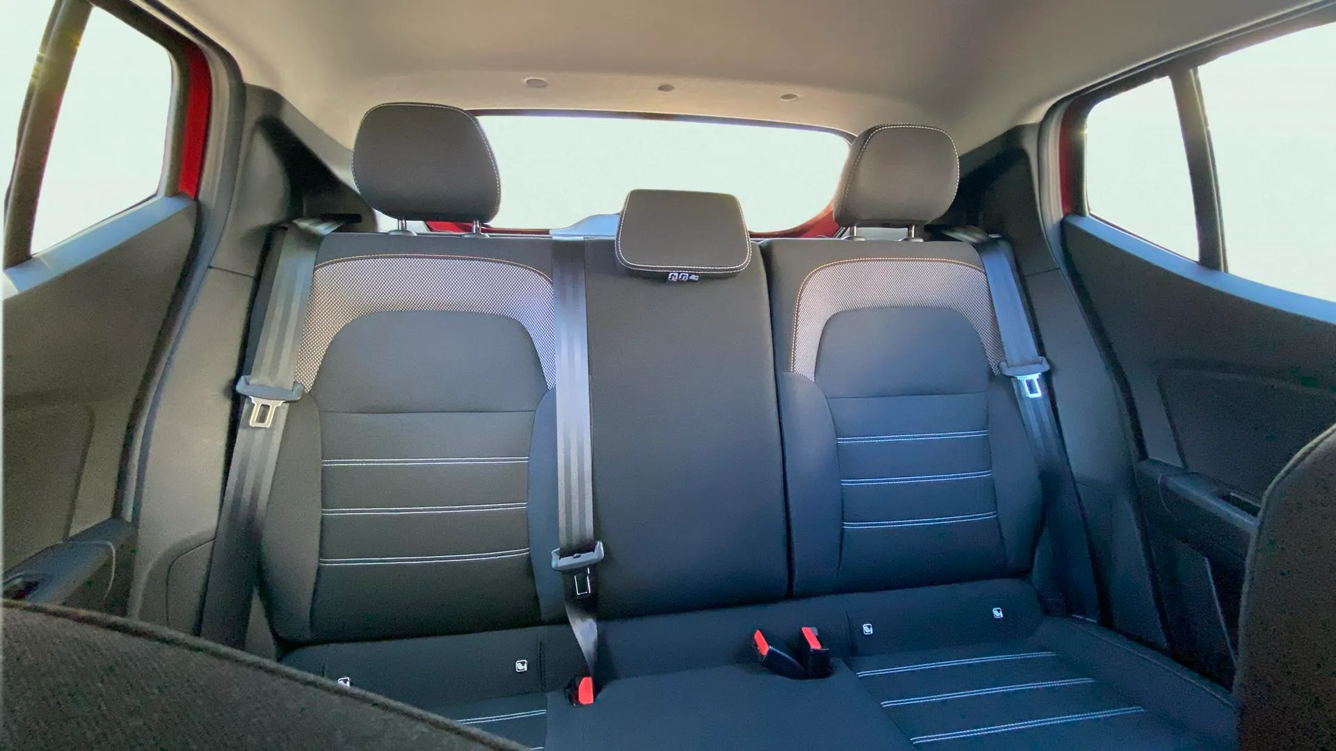 Dacia Sandero Stepway Essential TCe 1.0 SS - foto 15