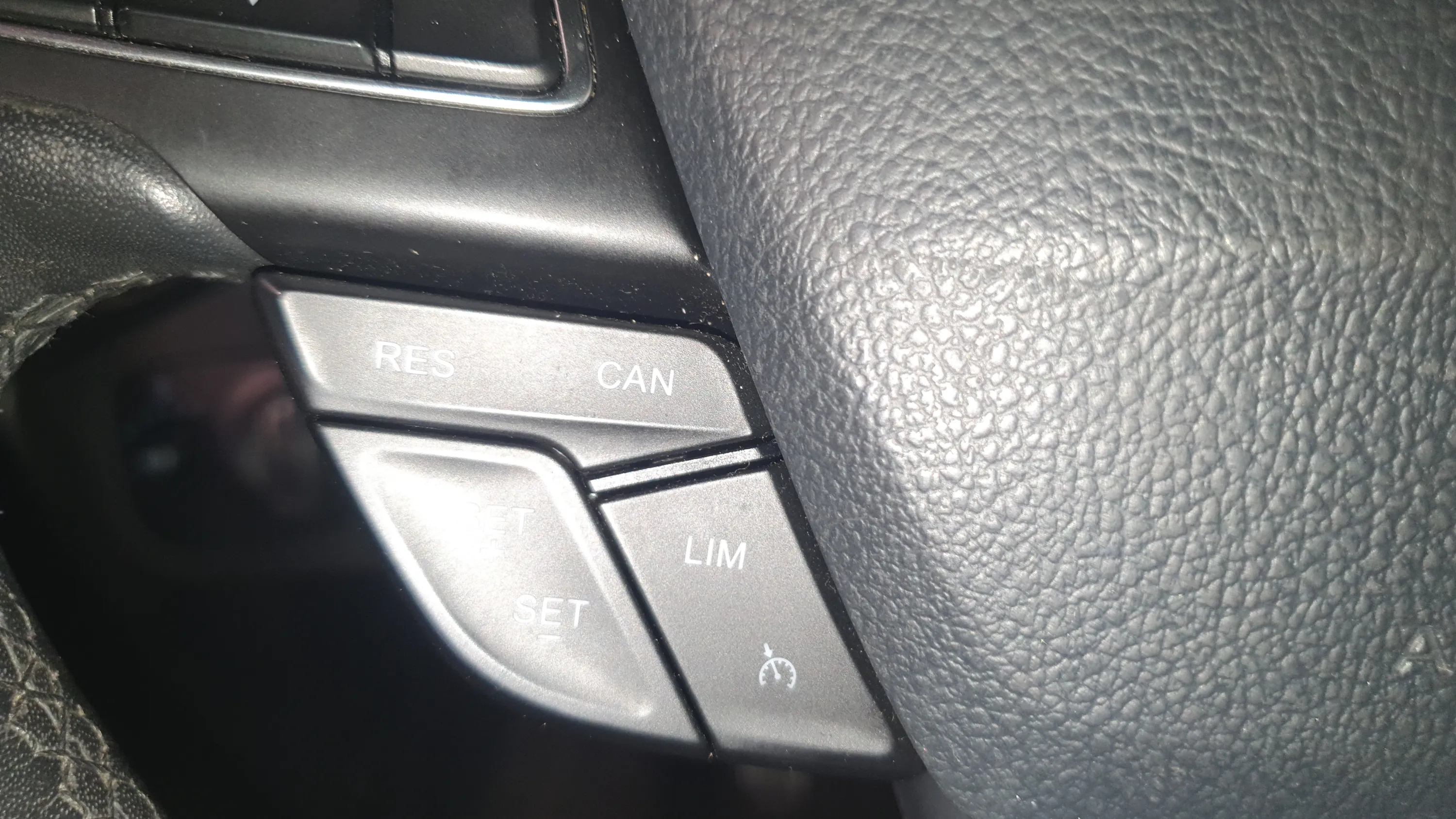 Ford Kuga 1.5 EcoBoost 4x2 Titanium - foto 15