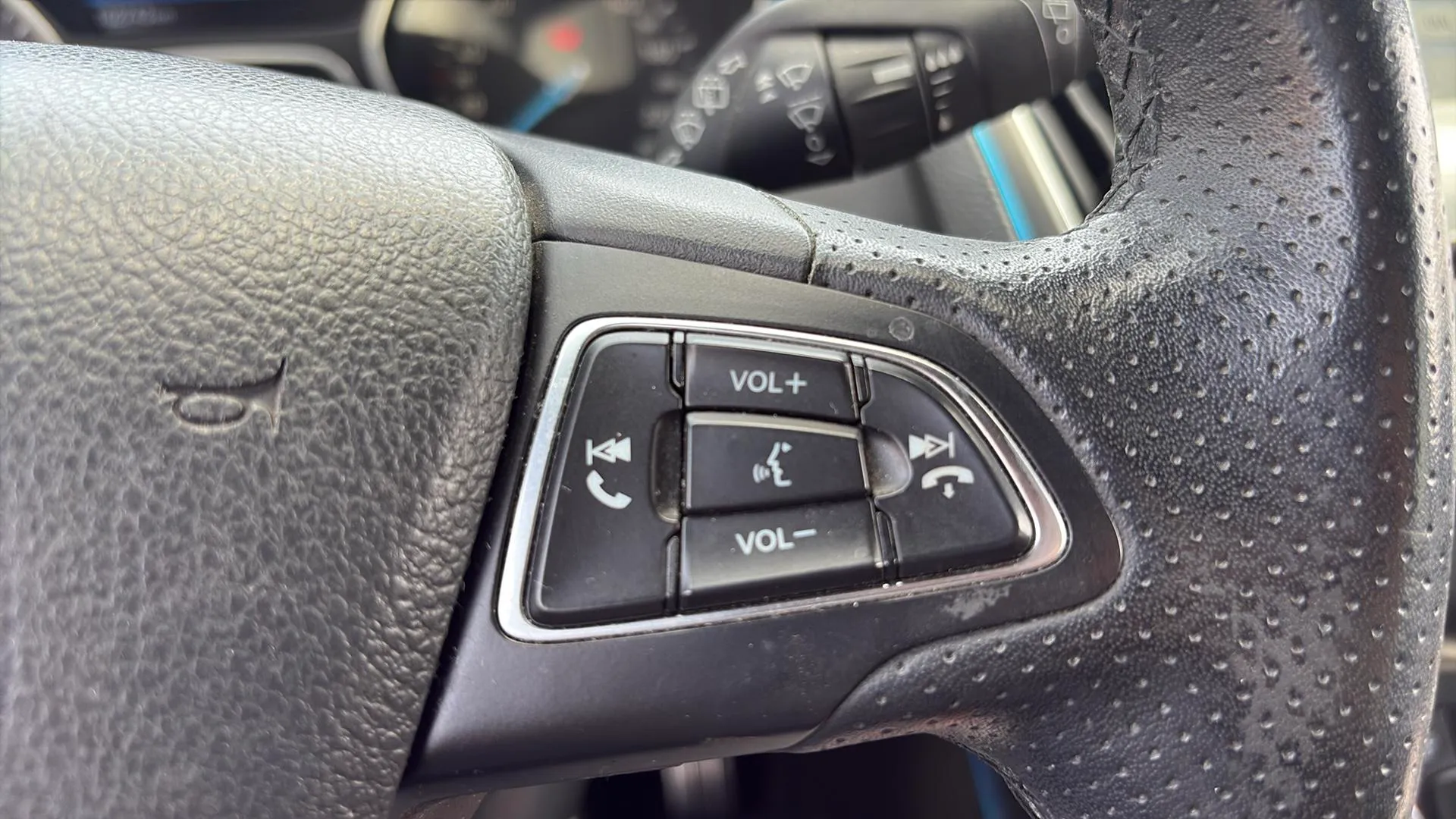 Ford Focus 1.0 EcoBoost ST-Line - foto 19