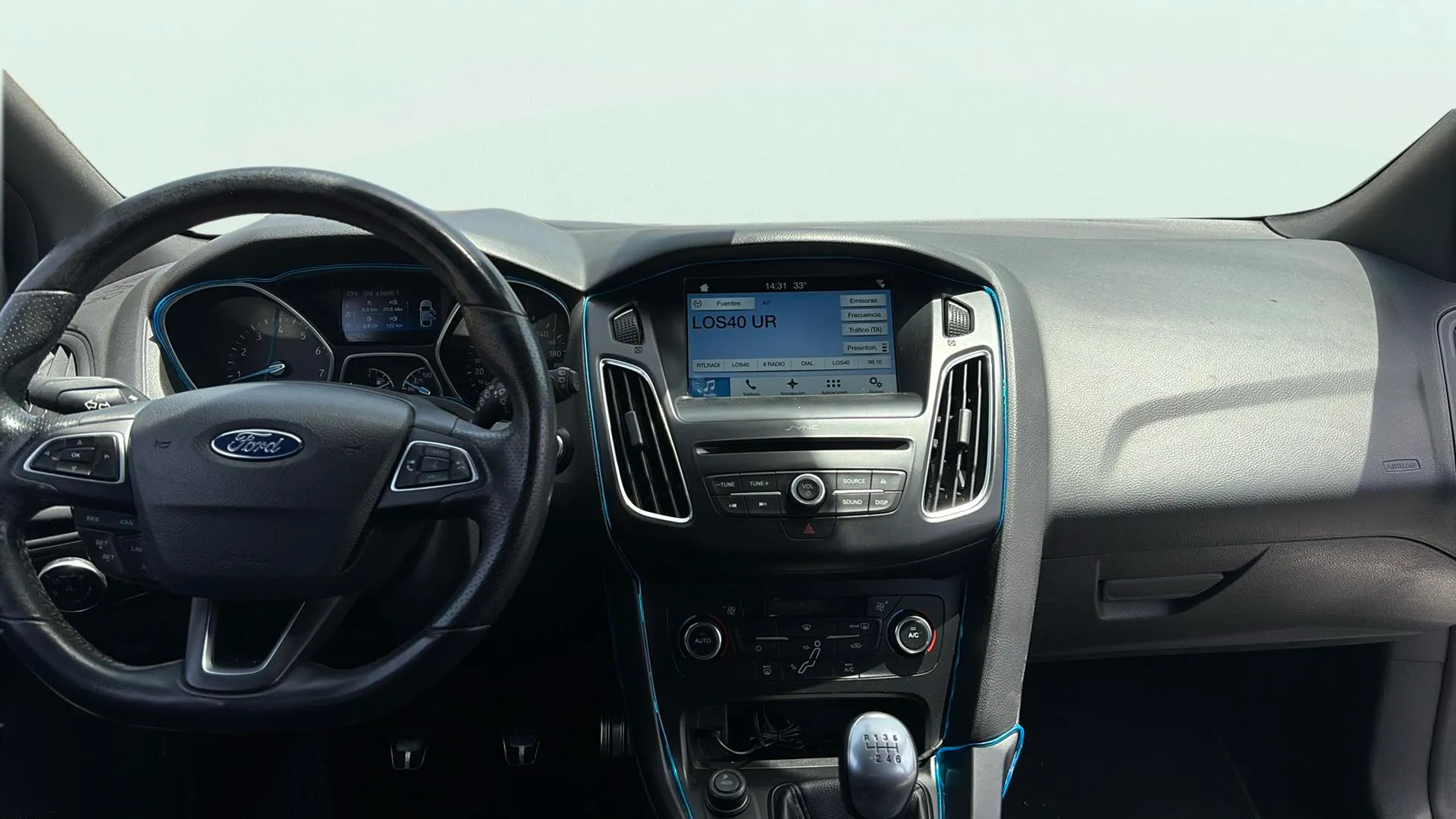 Ford Focus 1.0 EcoBoost ST-Line - foto 16