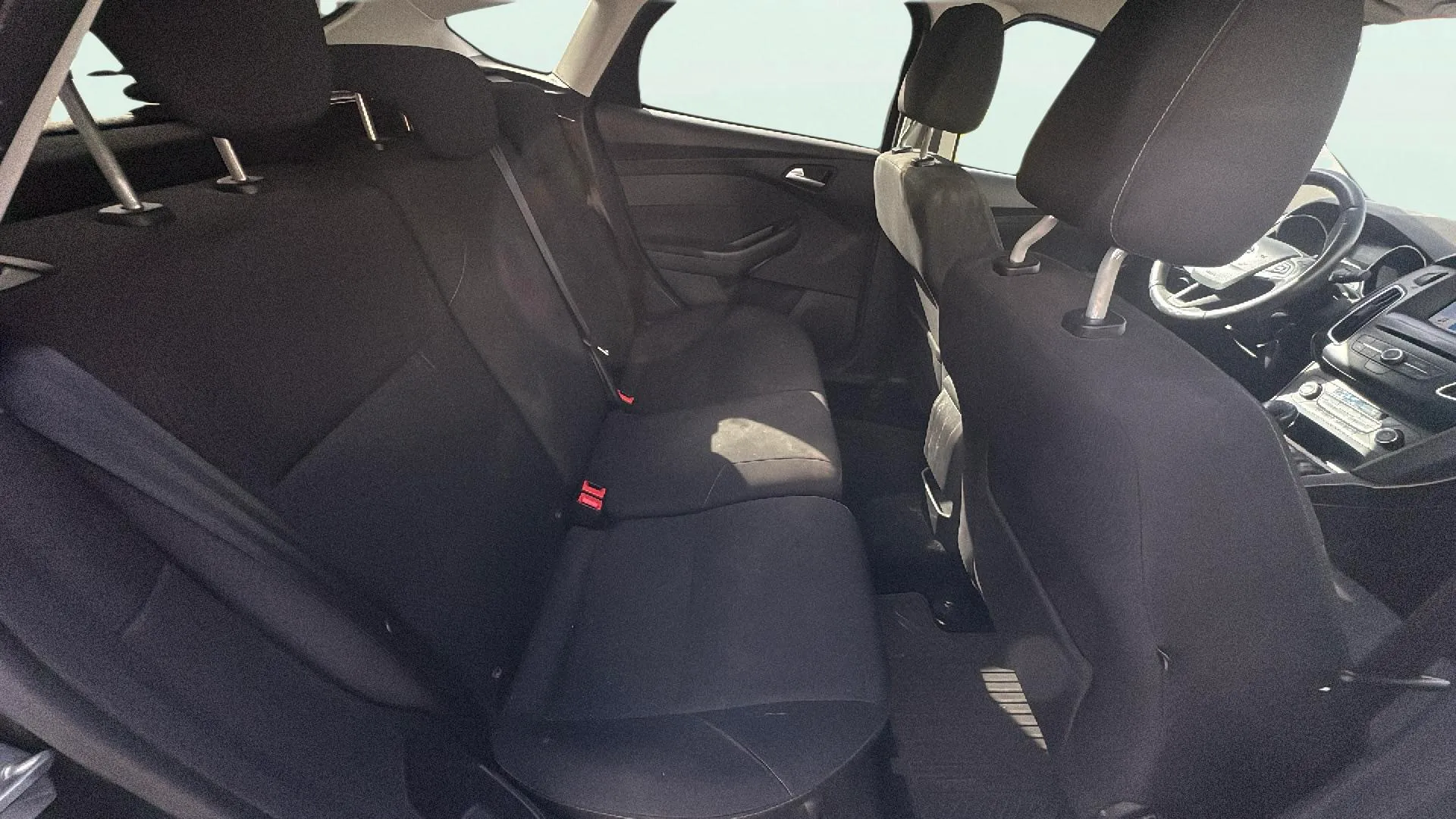 Ford Focus 1.0 EcoBoost Titanium - foto 15