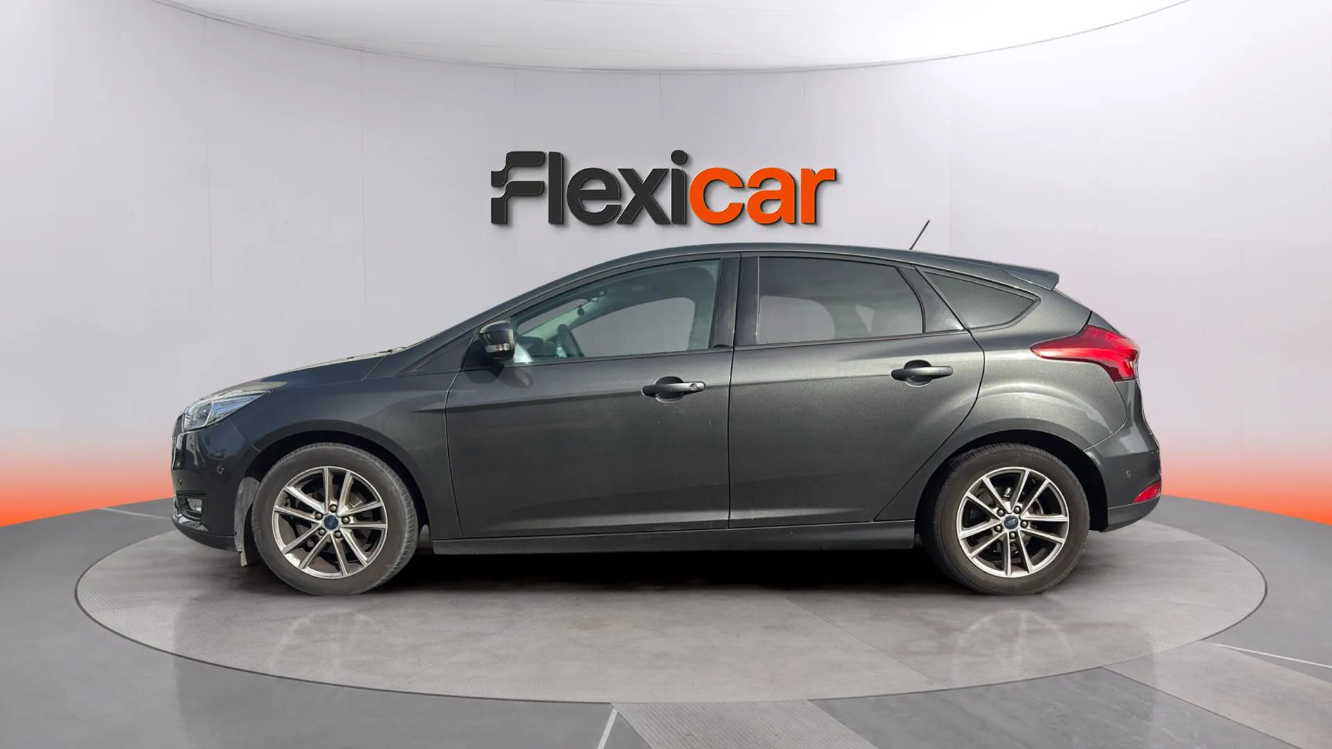 Ford Focus 1.0 EcoBoost Titanium - foto 3