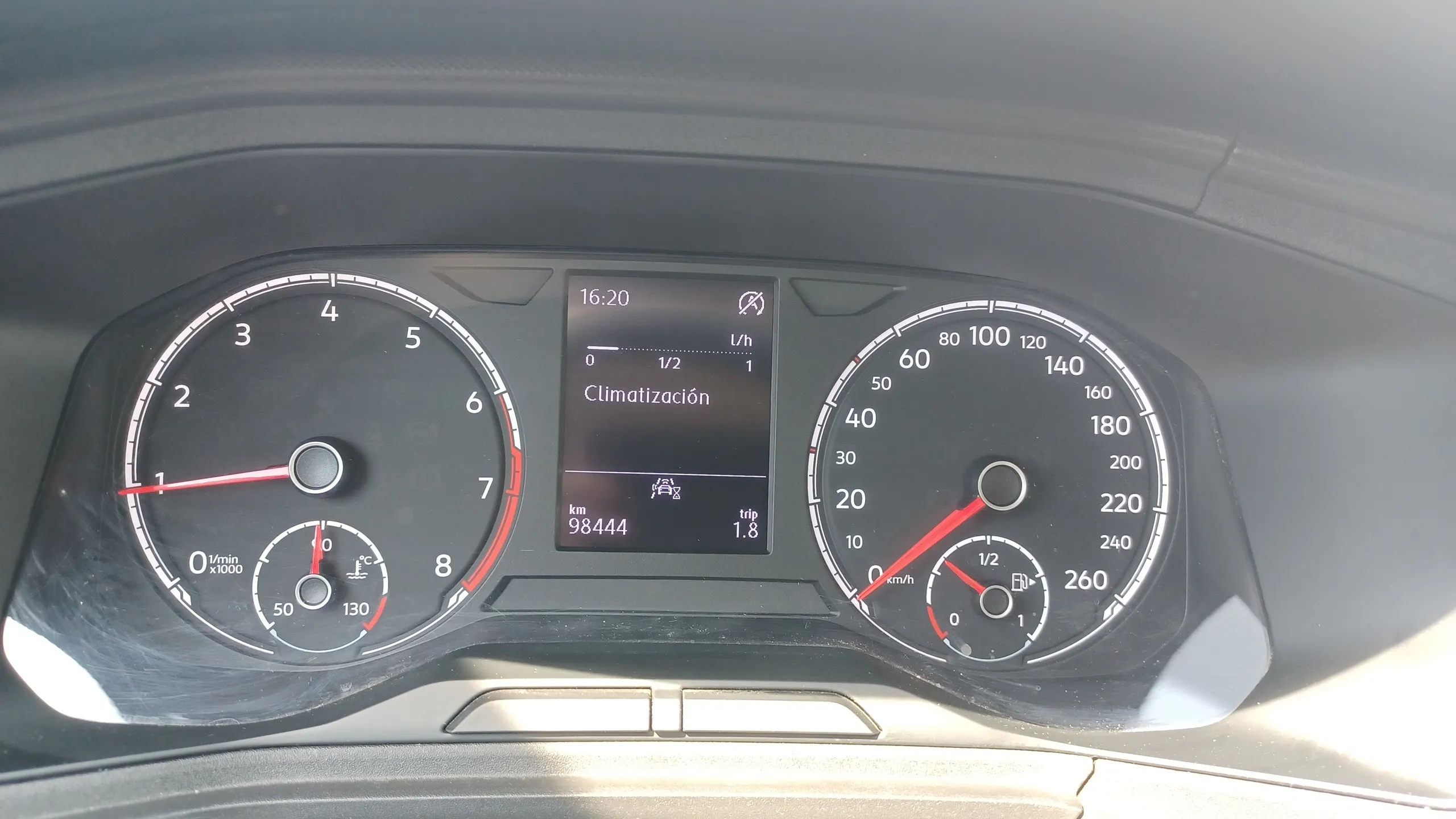 Volkswagen T-Cross Advance 1.0 TSI - foto 12