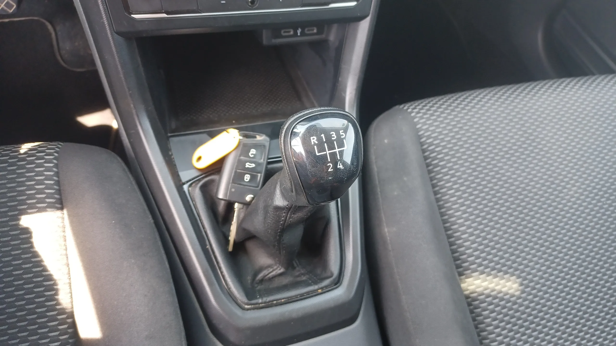 Volkswagen T-Cross Advance 1.0 TSI - foto 18