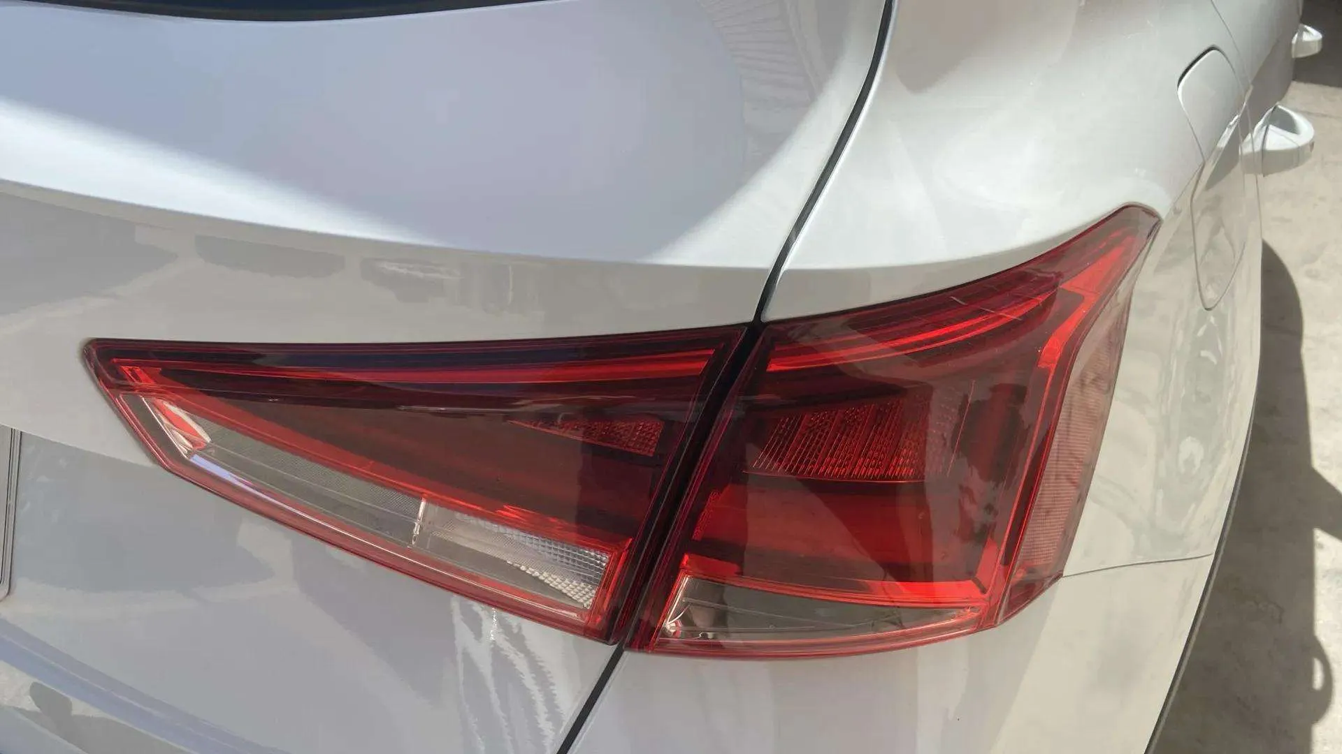 SEAT Arona 1.5 TSI FR - foto 12