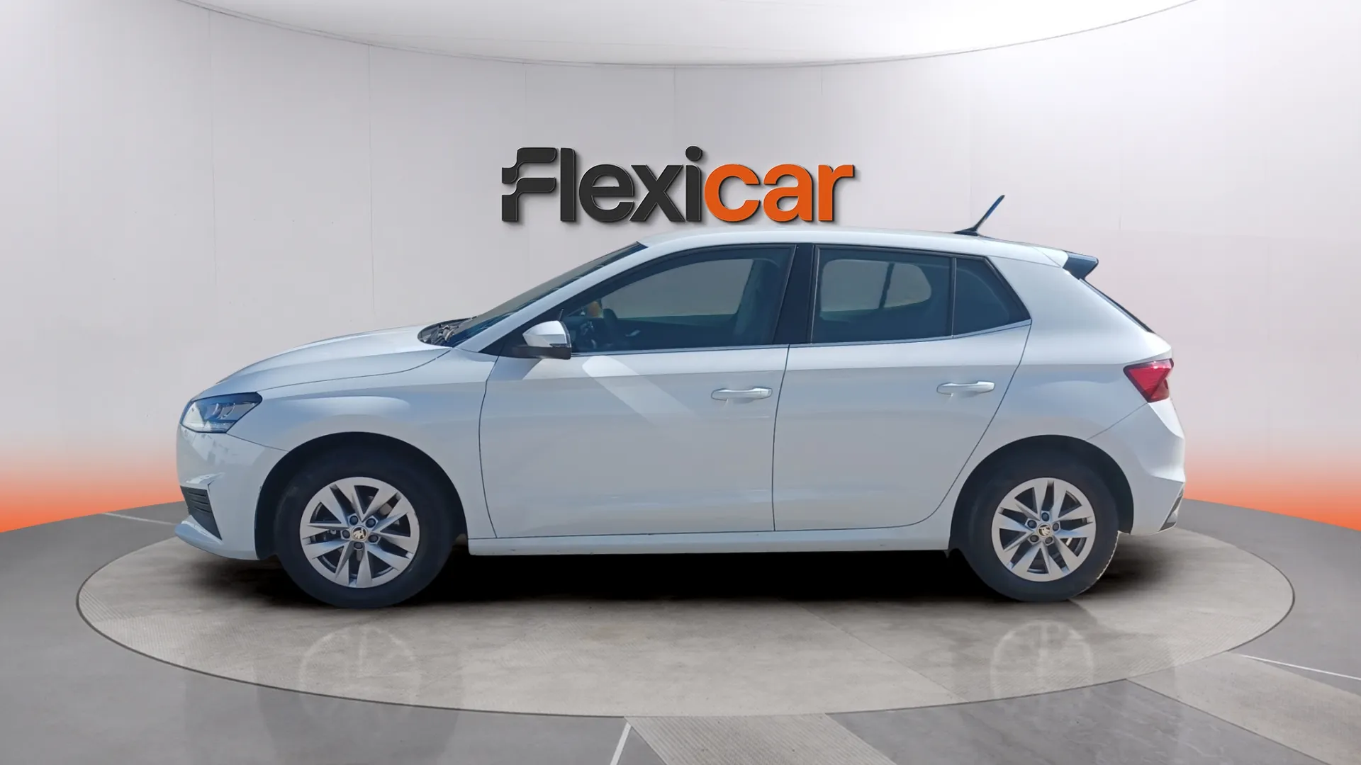 Škoda Fabia 1.0 TSI Active - foto 6