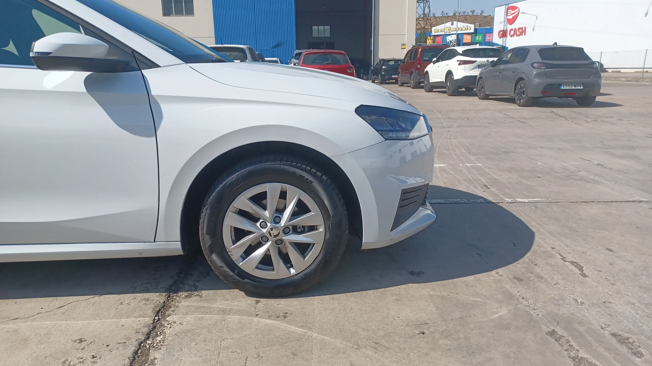 Škoda Fabia 1.0 TSI Active - foto 17