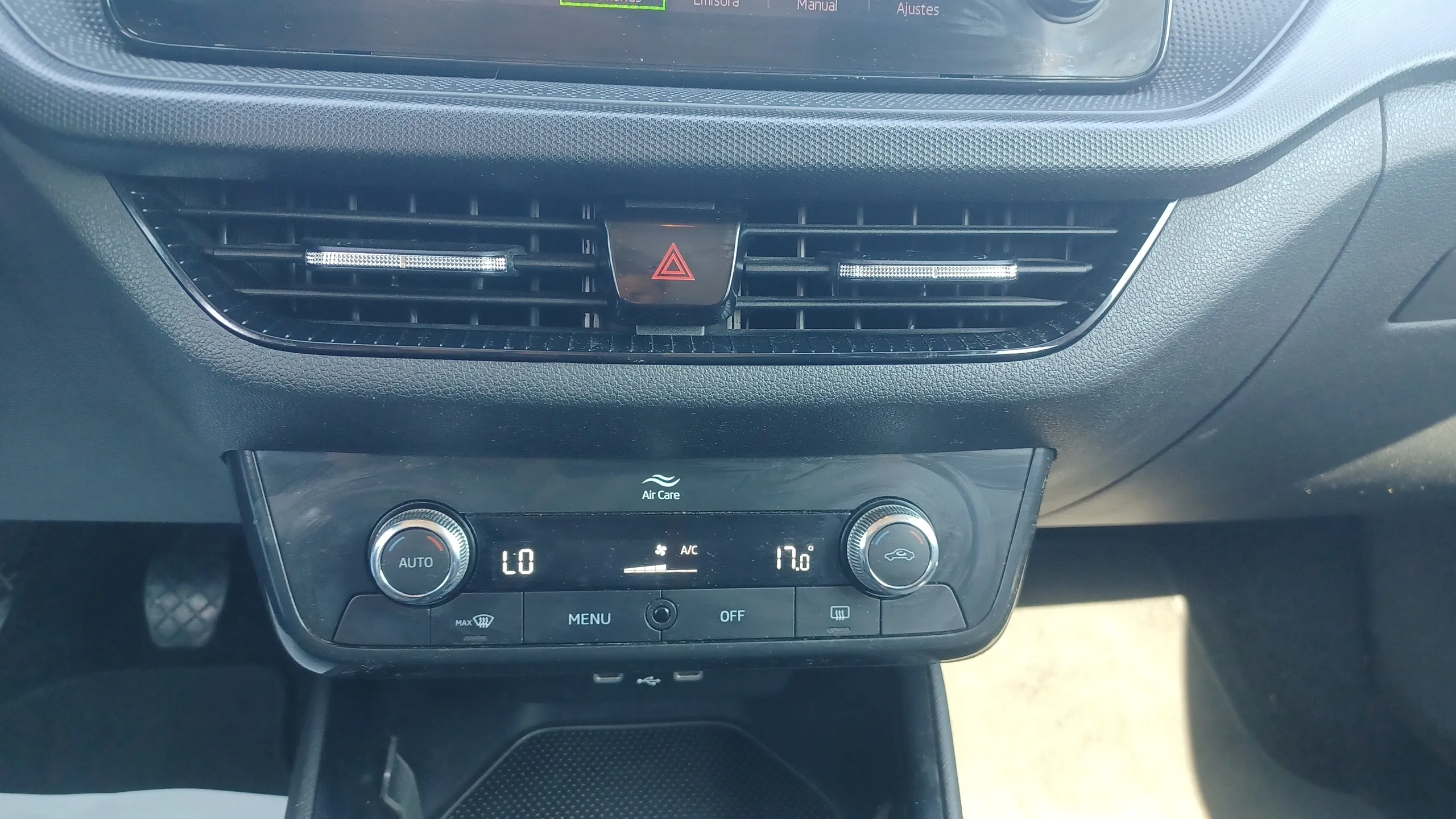 Škoda Fabia 1.0 TSI Active - foto 10
