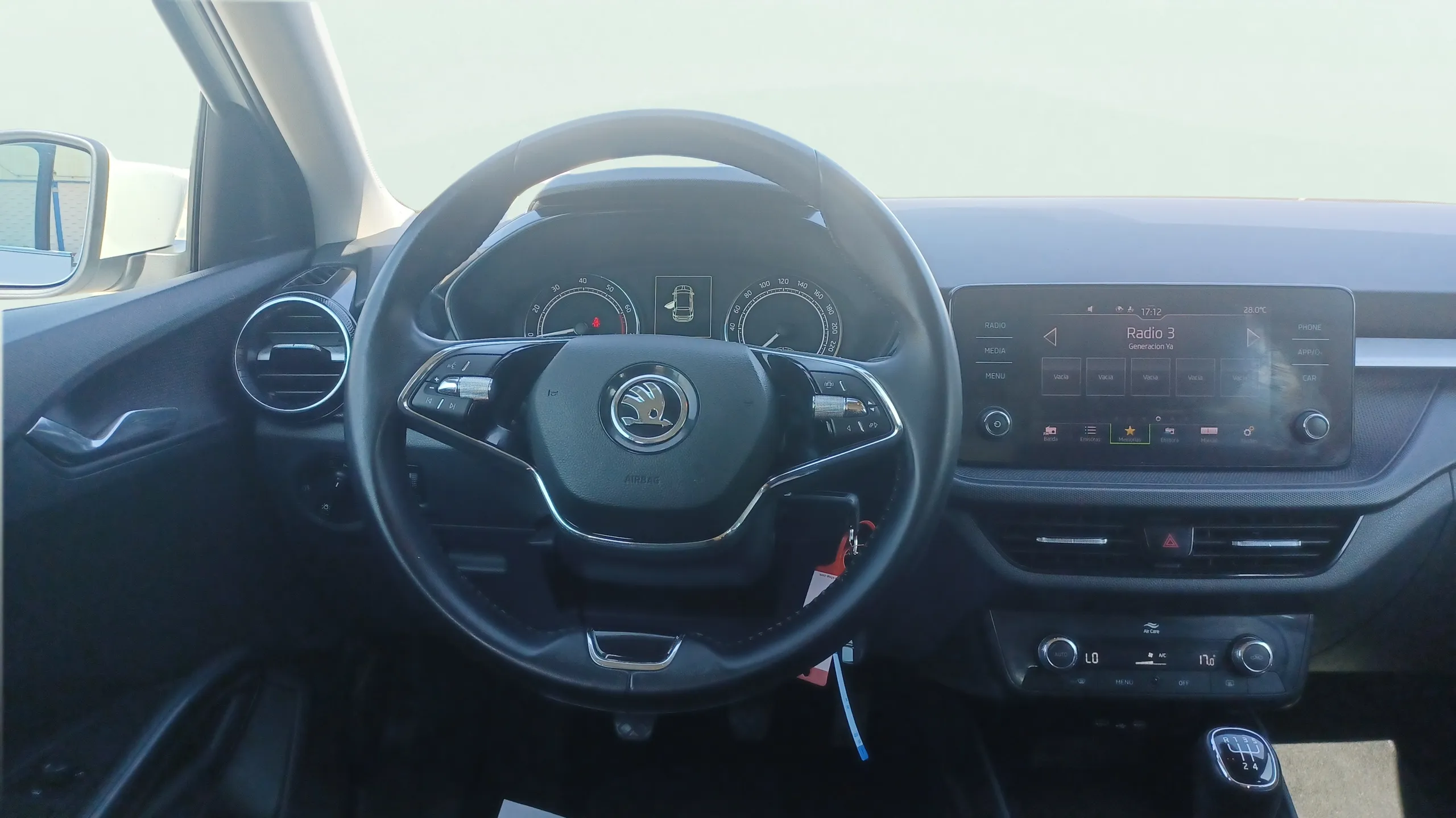 Škoda Fabia 1.0 TSI Active - foto 11