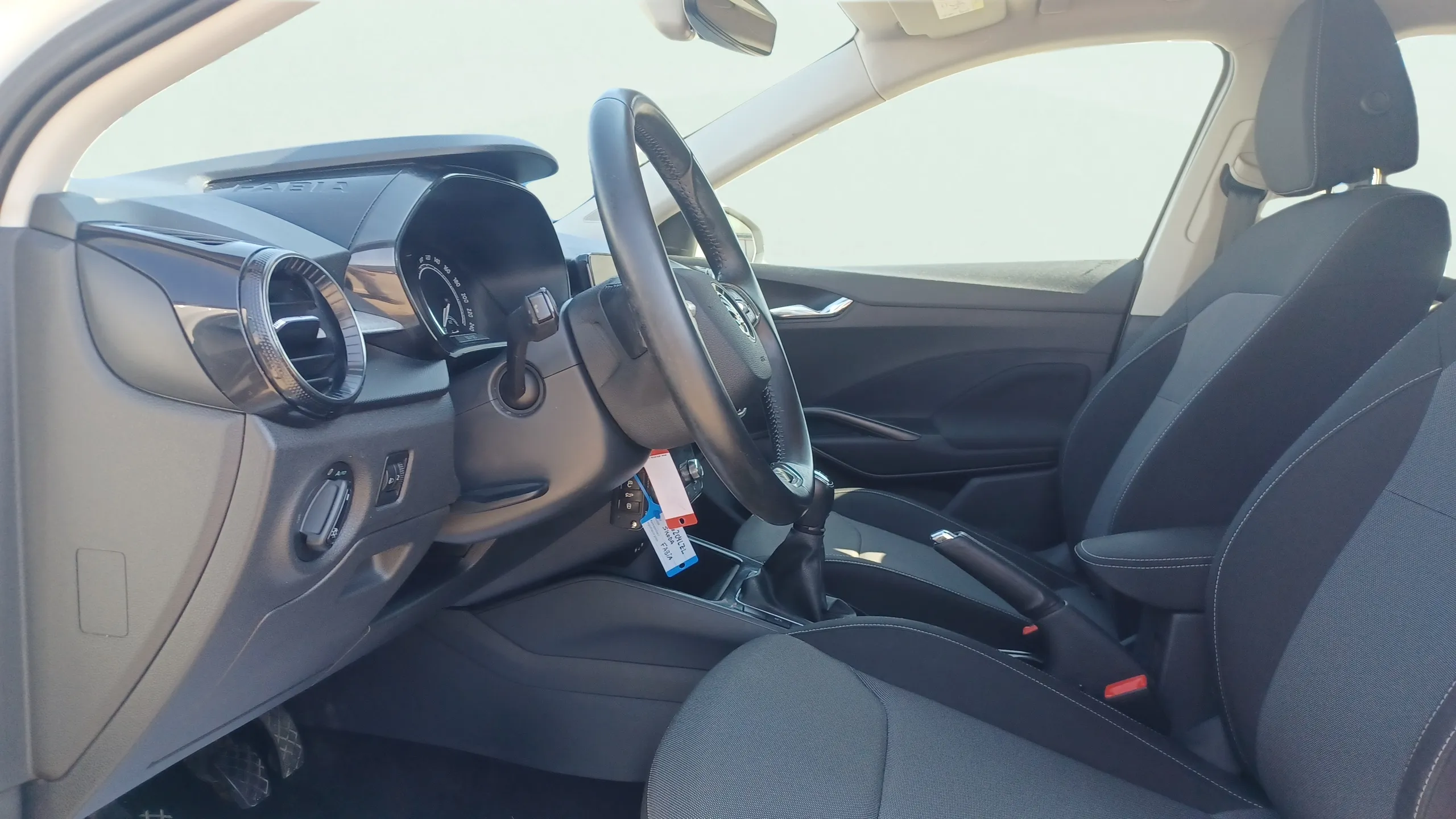 Škoda Fabia 1.0 TSI Active - foto 18