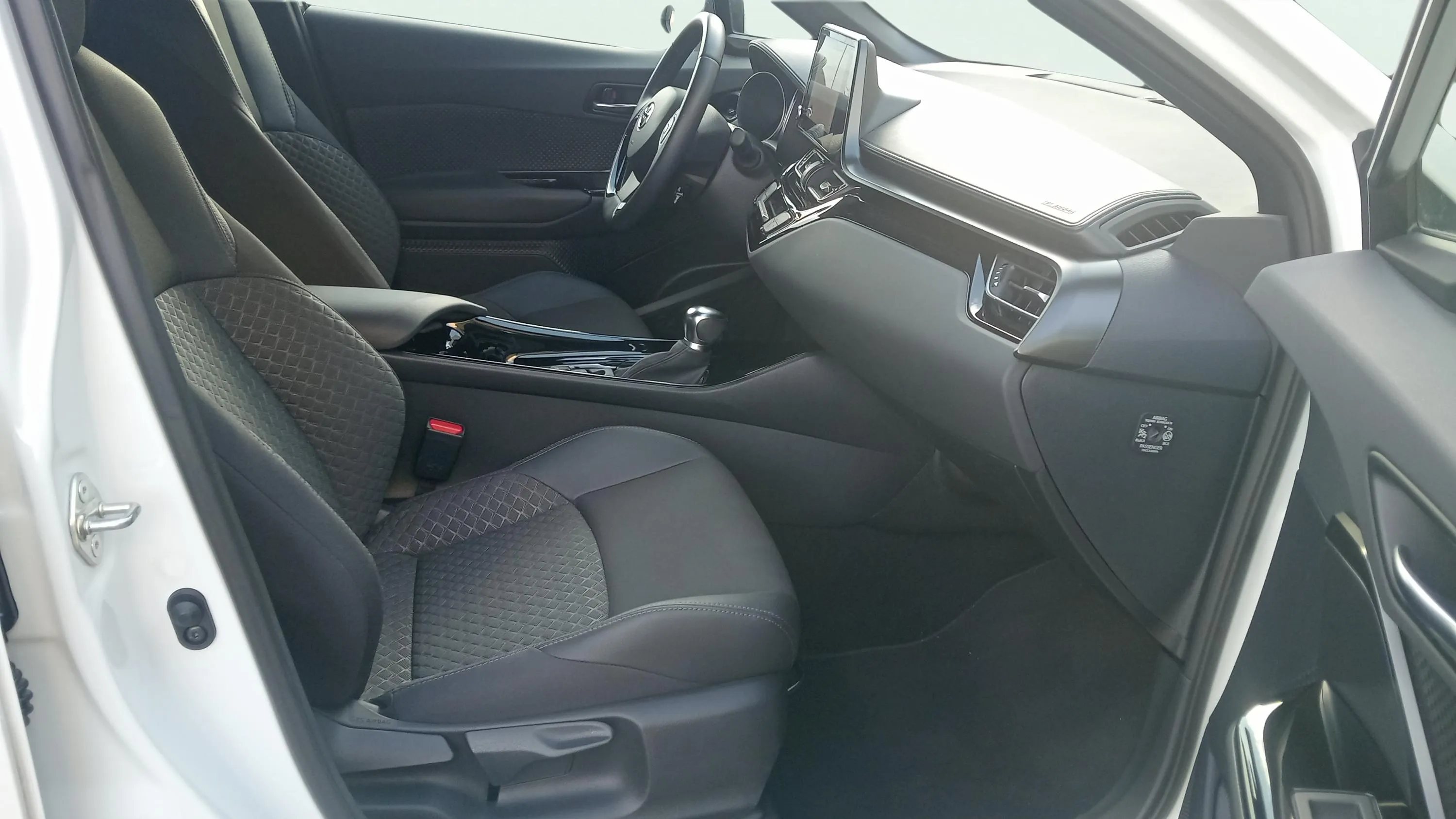 Toyota C-HR 1.8 140H Active - foto 17