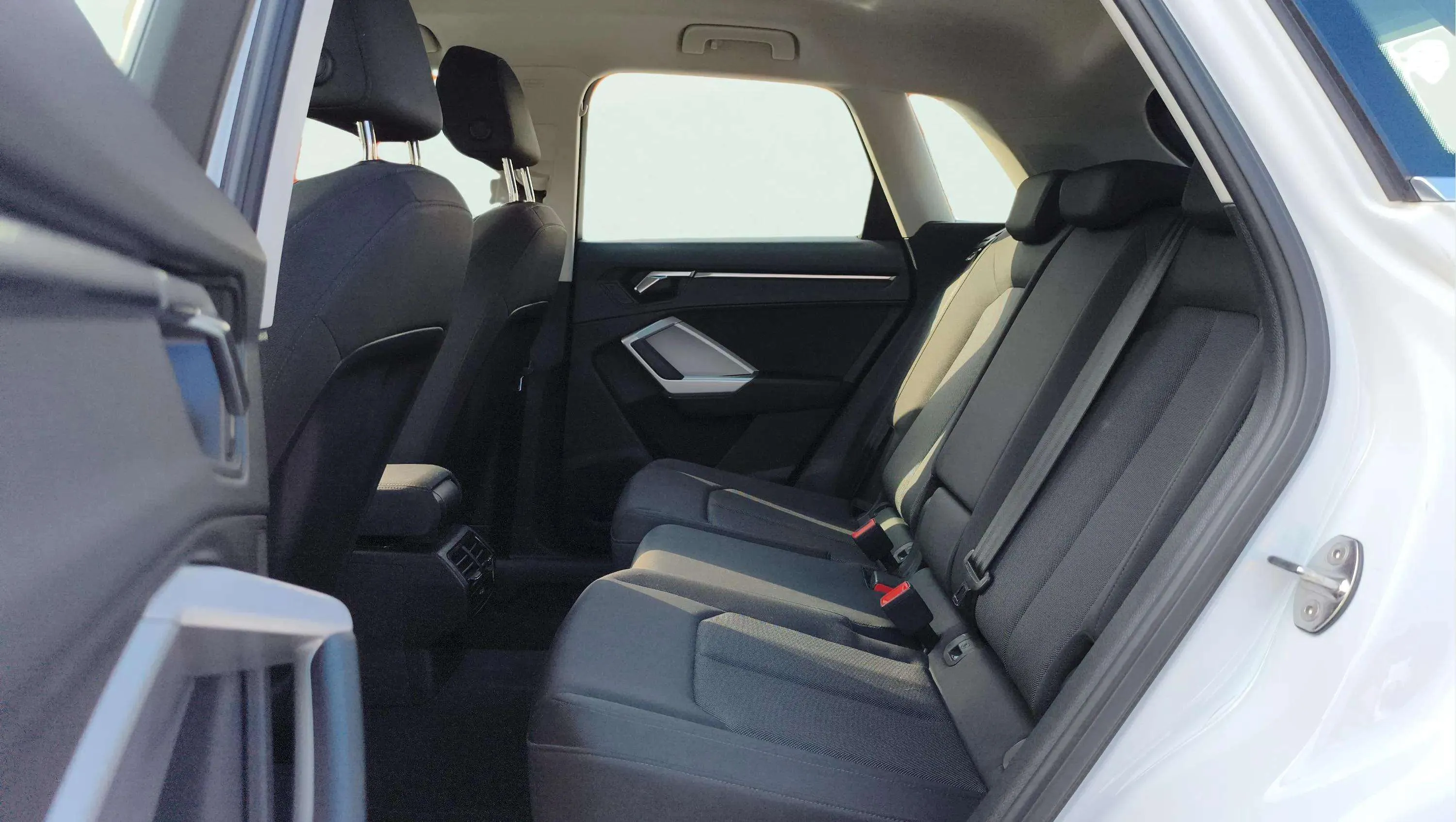 Audi Q3 35 TDI quattro - foto 17