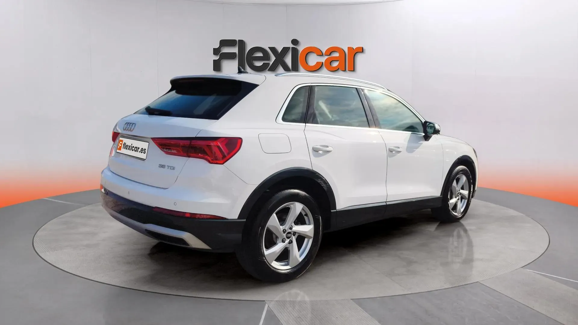 Audi Q3 35 TDI quattro - foto 9