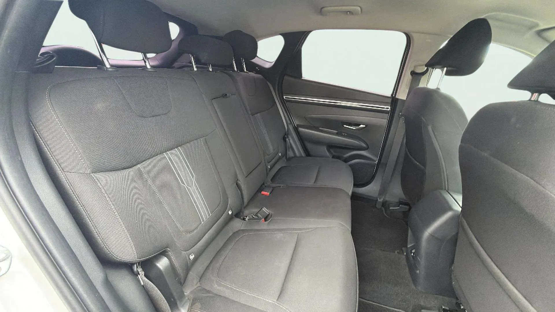 Hyundai Tucson 1.6 CRDi 48V Maxx DCT - foto 20