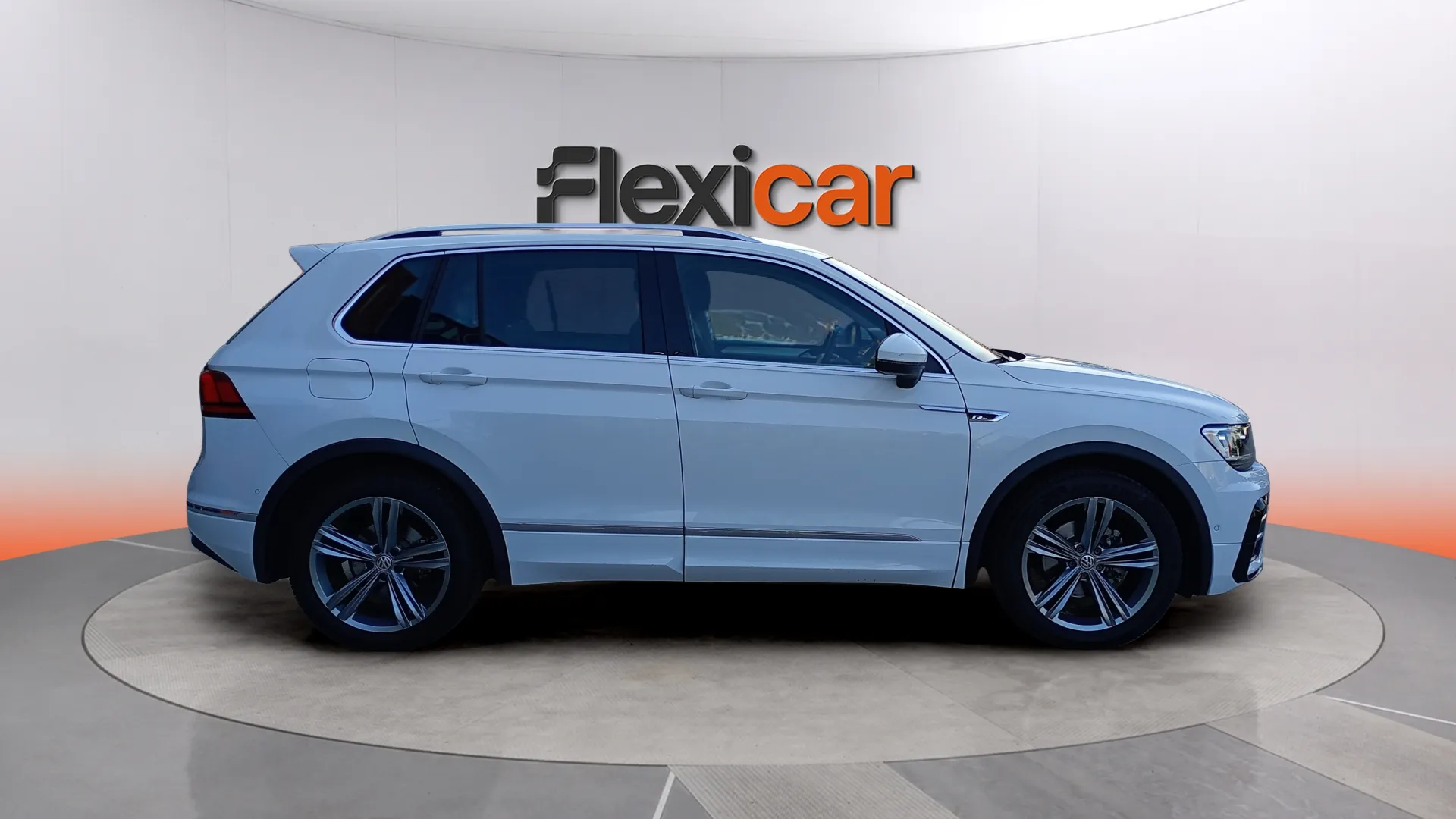 Volkswagen Tiguan R-Line 1.5 TSI DSG - foto 7