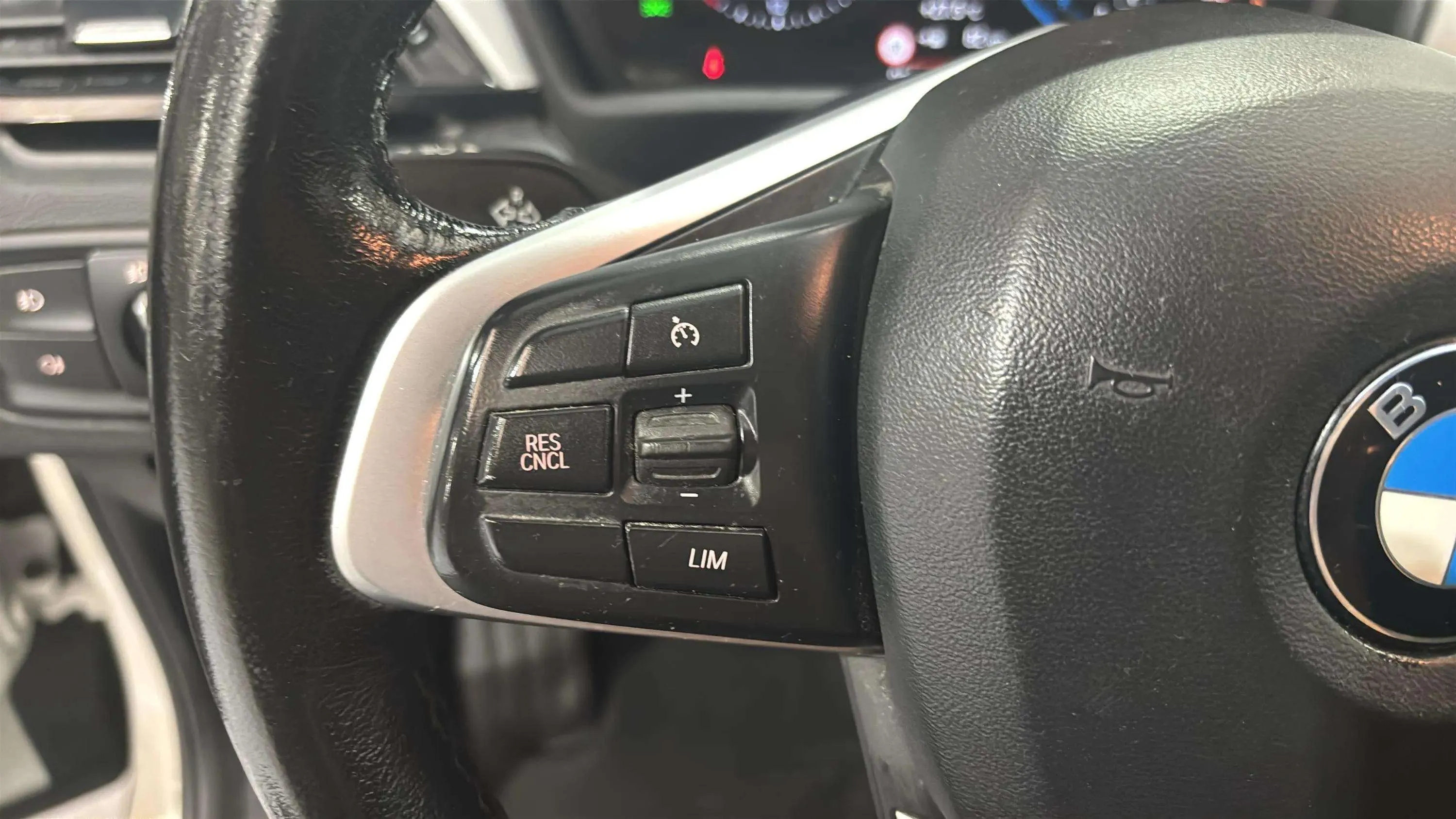 BMW X1 sDrive18d - foto 11