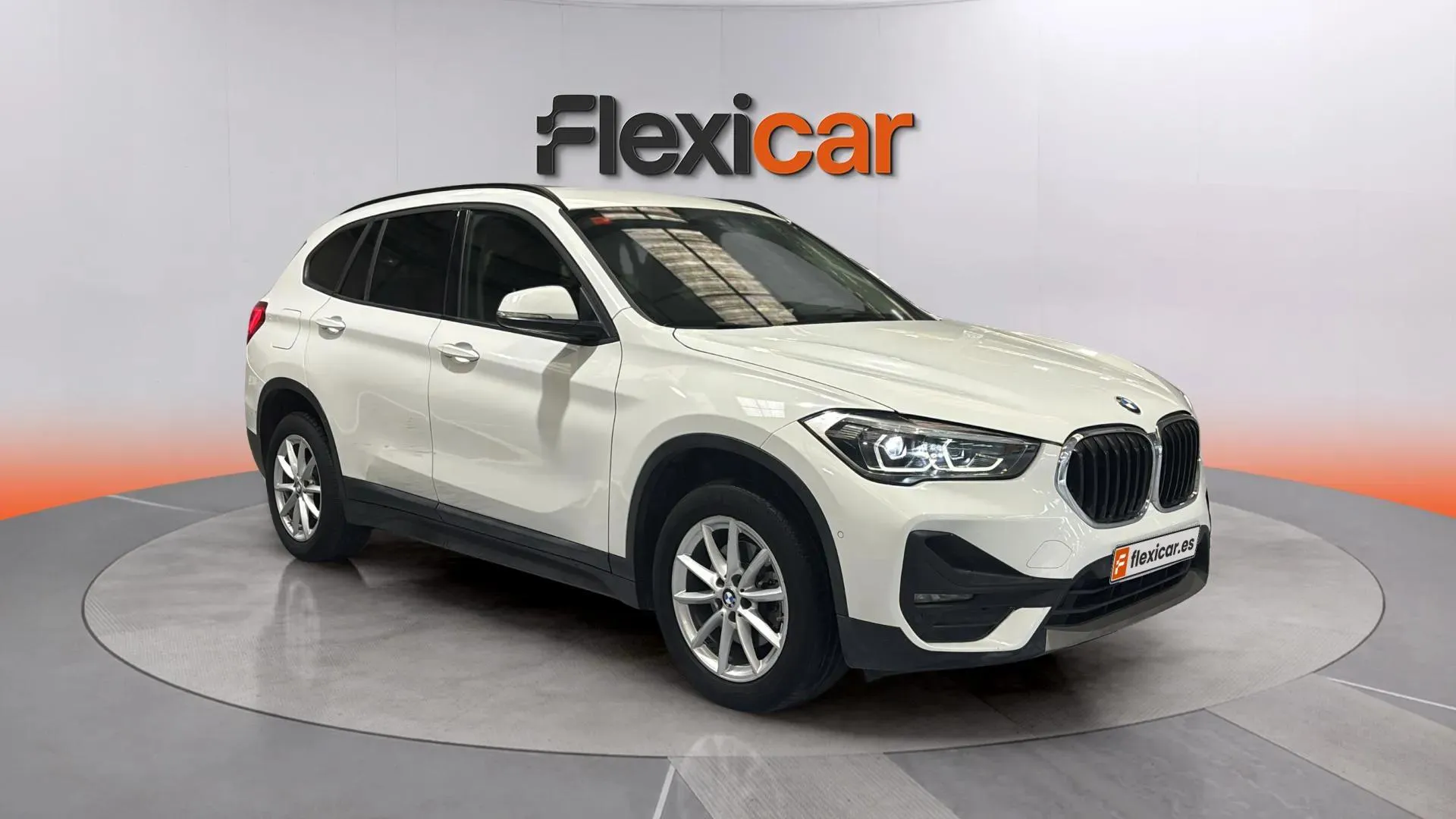 BMW X1 sDrive18d - foto 1