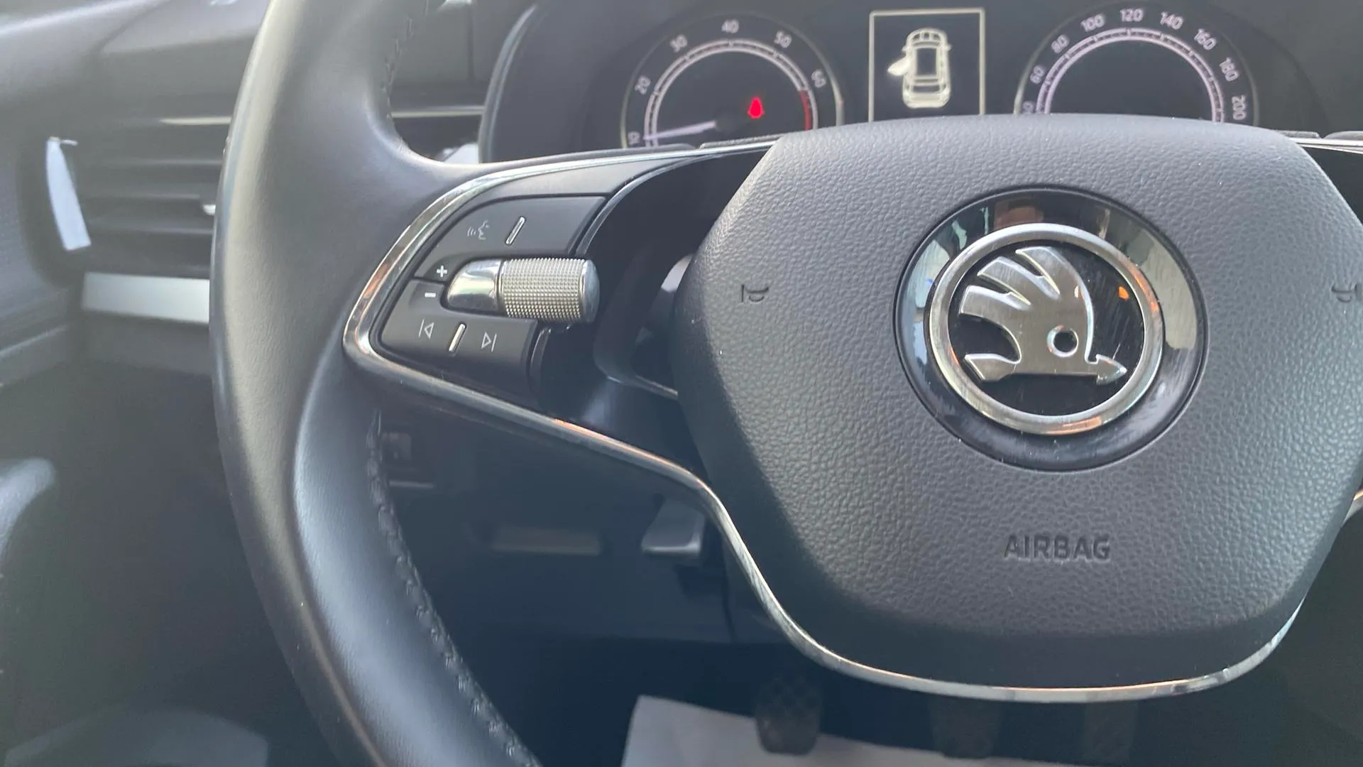 Škoda Kamiq 1.0 TGI Ambition - foto 15