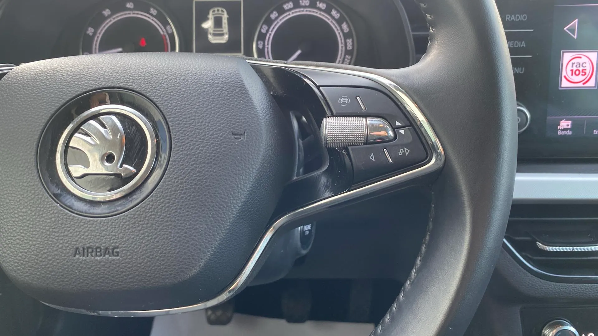 Škoda Kamiq 1.0 TGI Ambition - foto 16