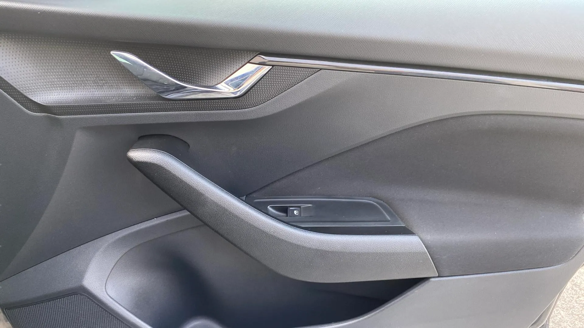 Škoda Kamiq 1.0 TGI Ambition - foto 23