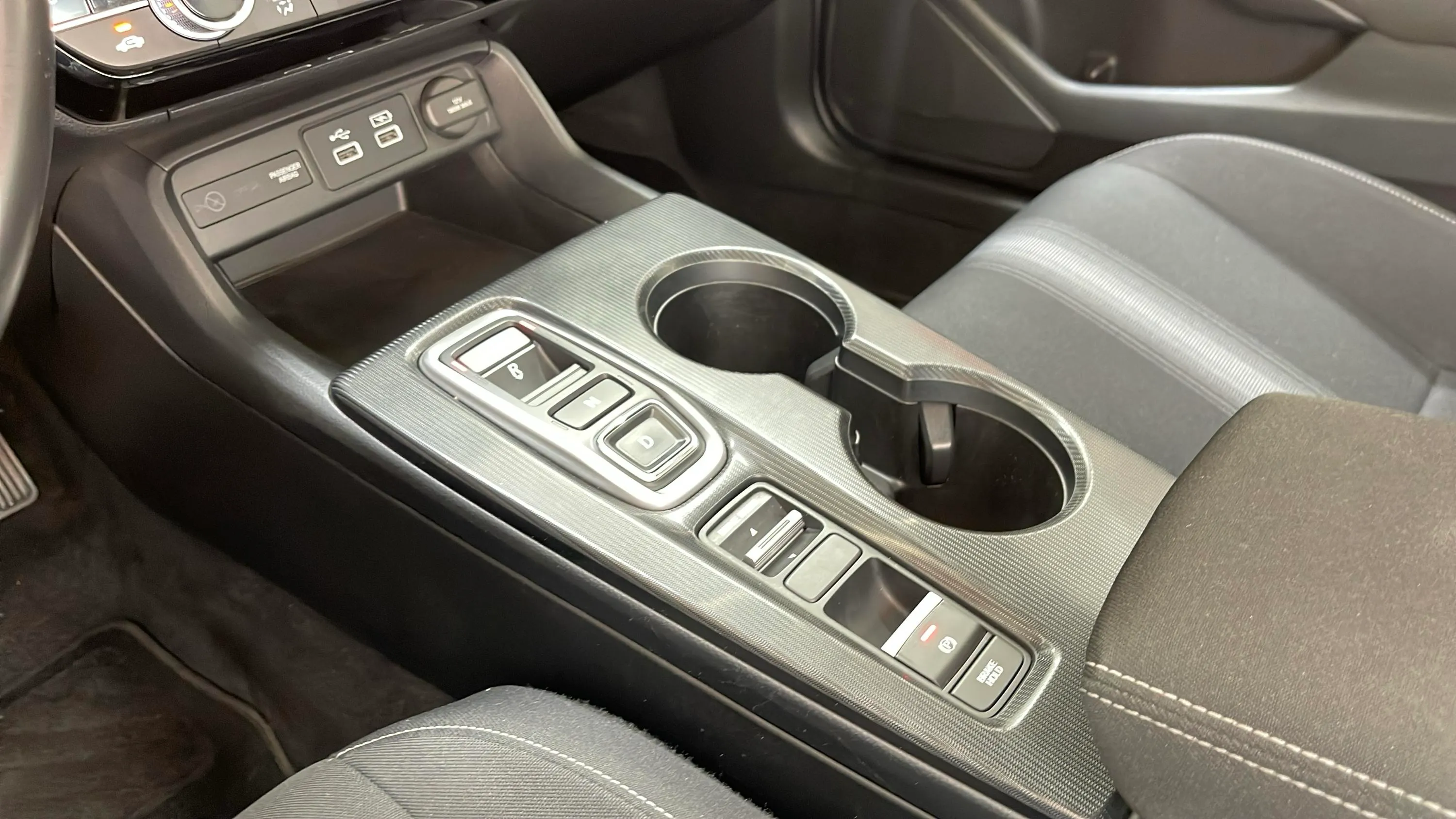 Honda Civic 2.0 i-MMD Elegance CVT - foto 14