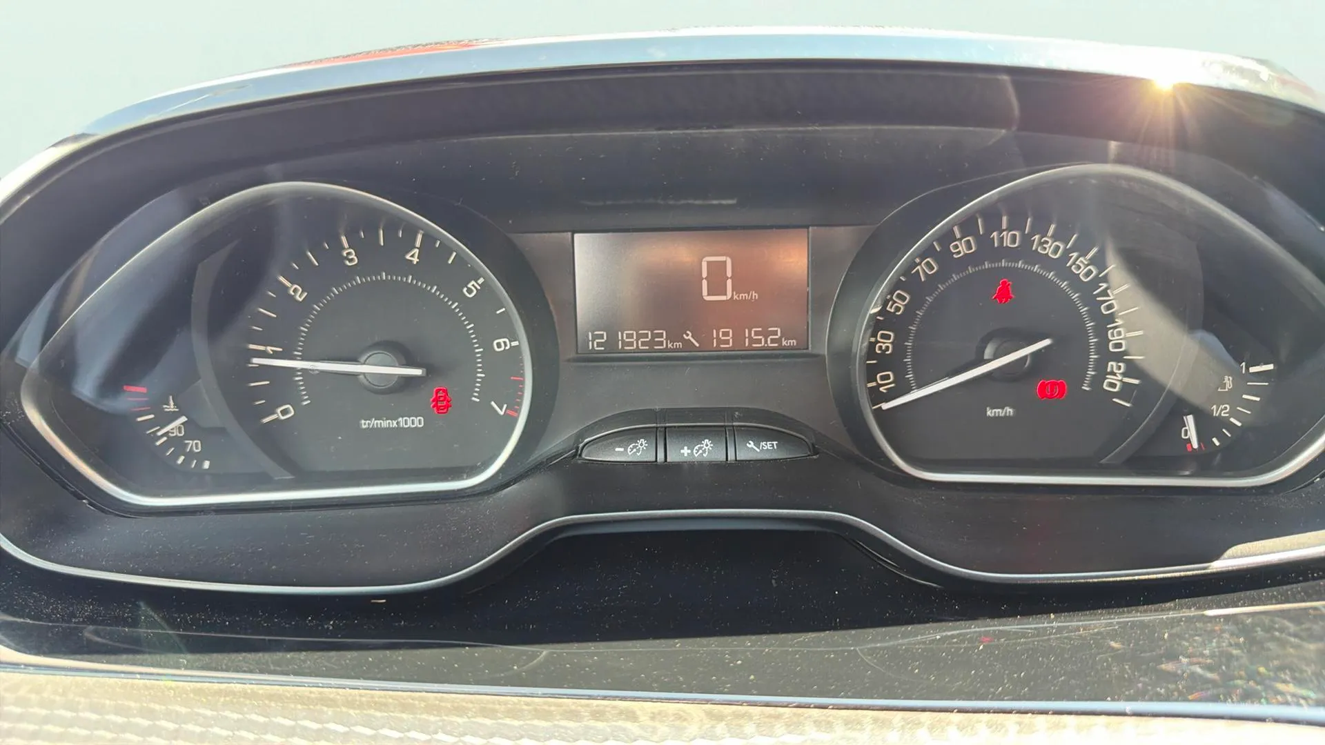 Peugeot 2008 Allure 1.2 PureTech - foto 14
