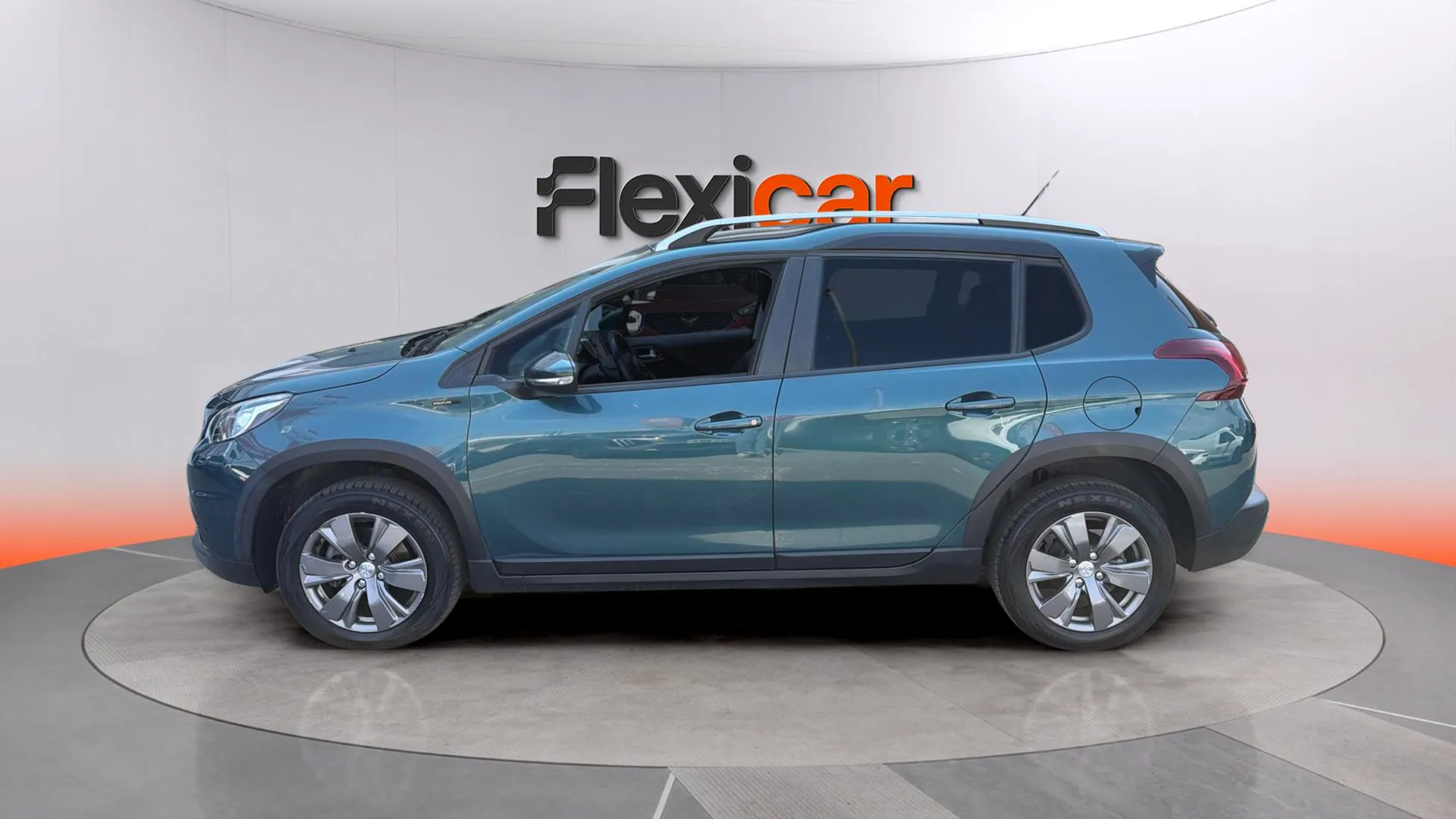 Peugeot 2008 Allure 1.2 PureTech - foto 4
