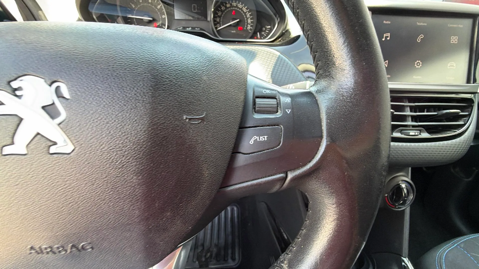 Peugeot 2008 Allure 1.2 PureTech - foto 16
