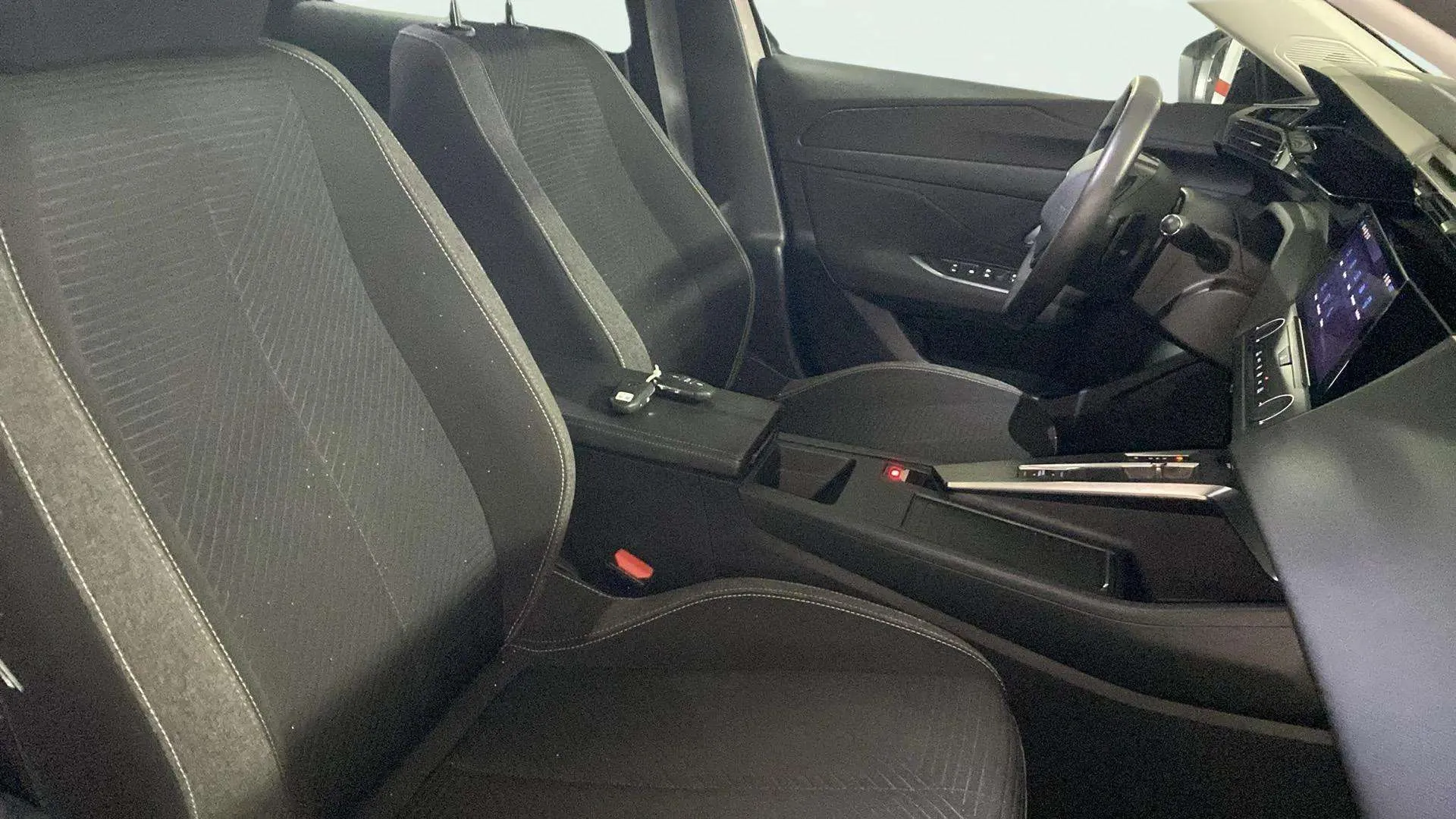 Peugeot 308 SW Active Pack BlueHDi 130 EAT8 - foto 19