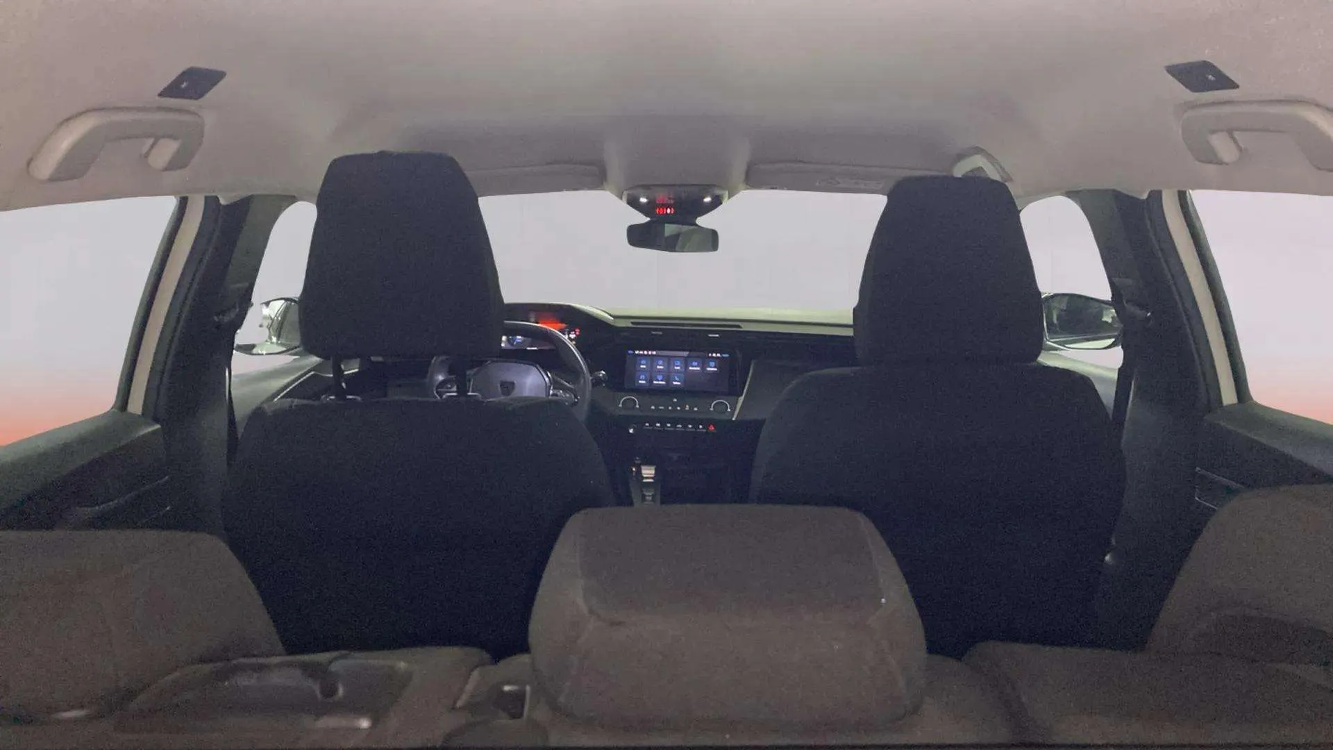 Peugeot 308 SW Active Pack BlueHDi 130 EAT8 - foto 17