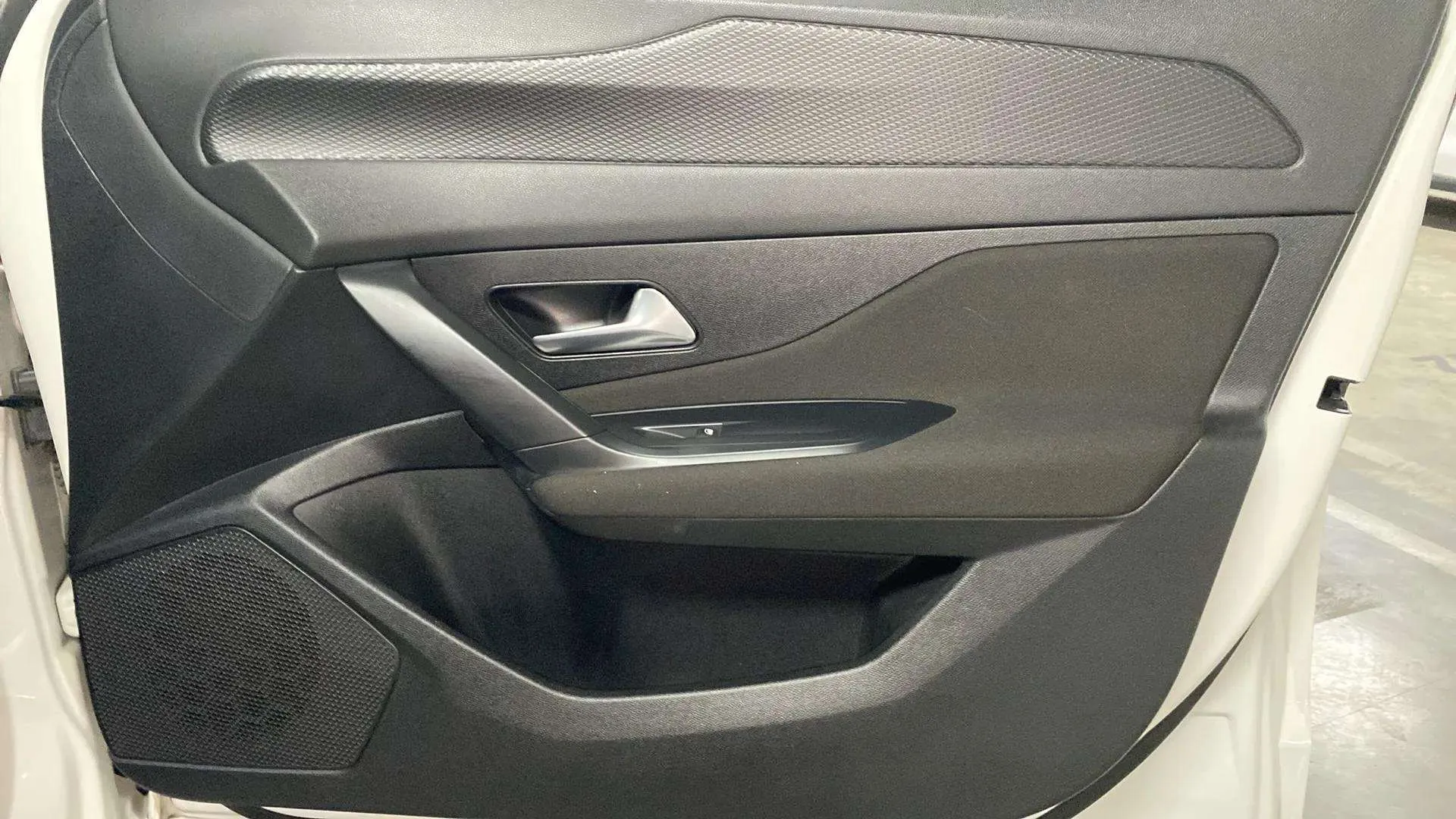 Peugeot 308 SW Active Pack BlueHDi 130 EAT8 - foto 27