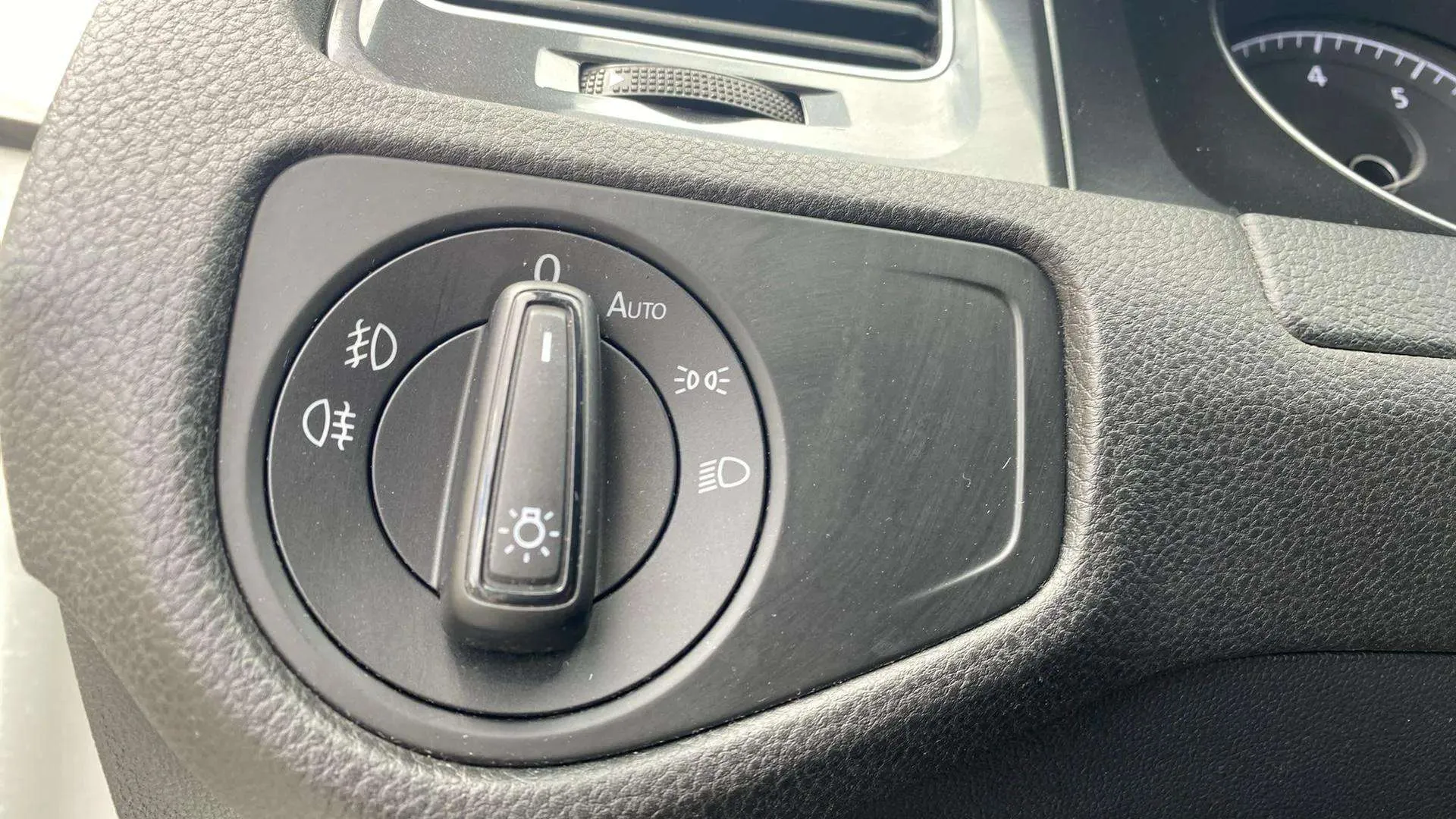 Volkswagen Golf Ready2Go 1.0 TSI - foto 23