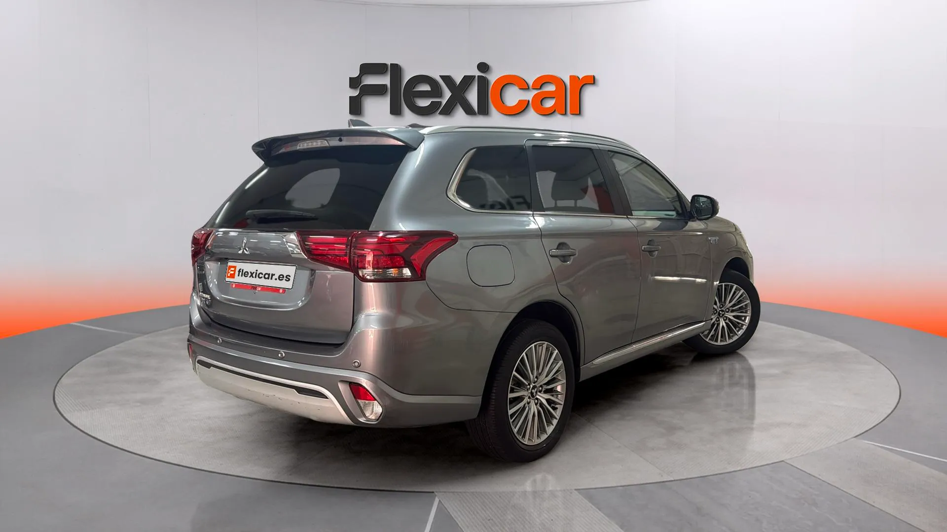 Mitsubishi Outlander 2.4 PHEV Kaiteki 4WD - foto 7