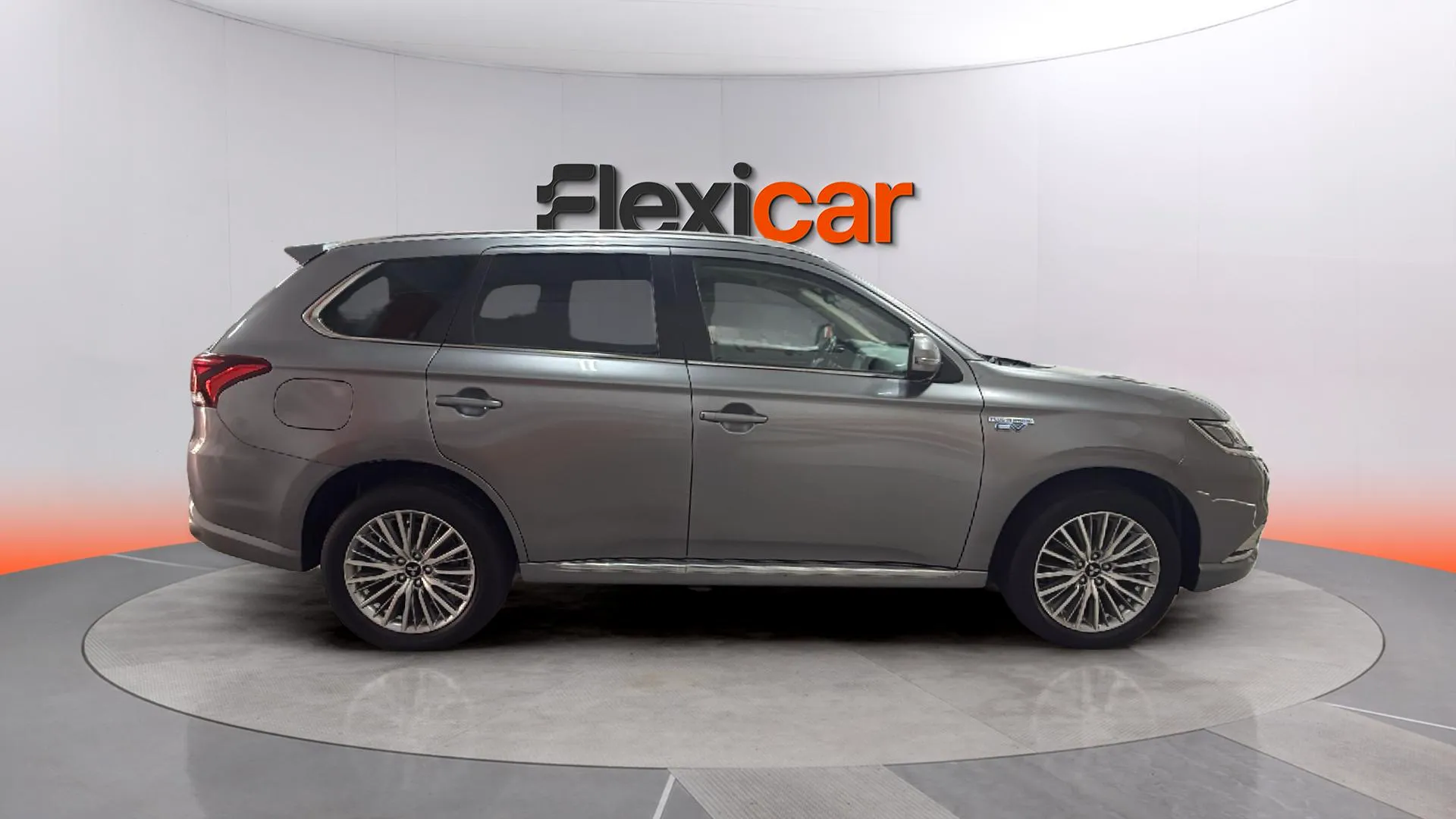 Mitsubishi Outlander 2.4 PHEV Kaiteki 4WD - foto 8