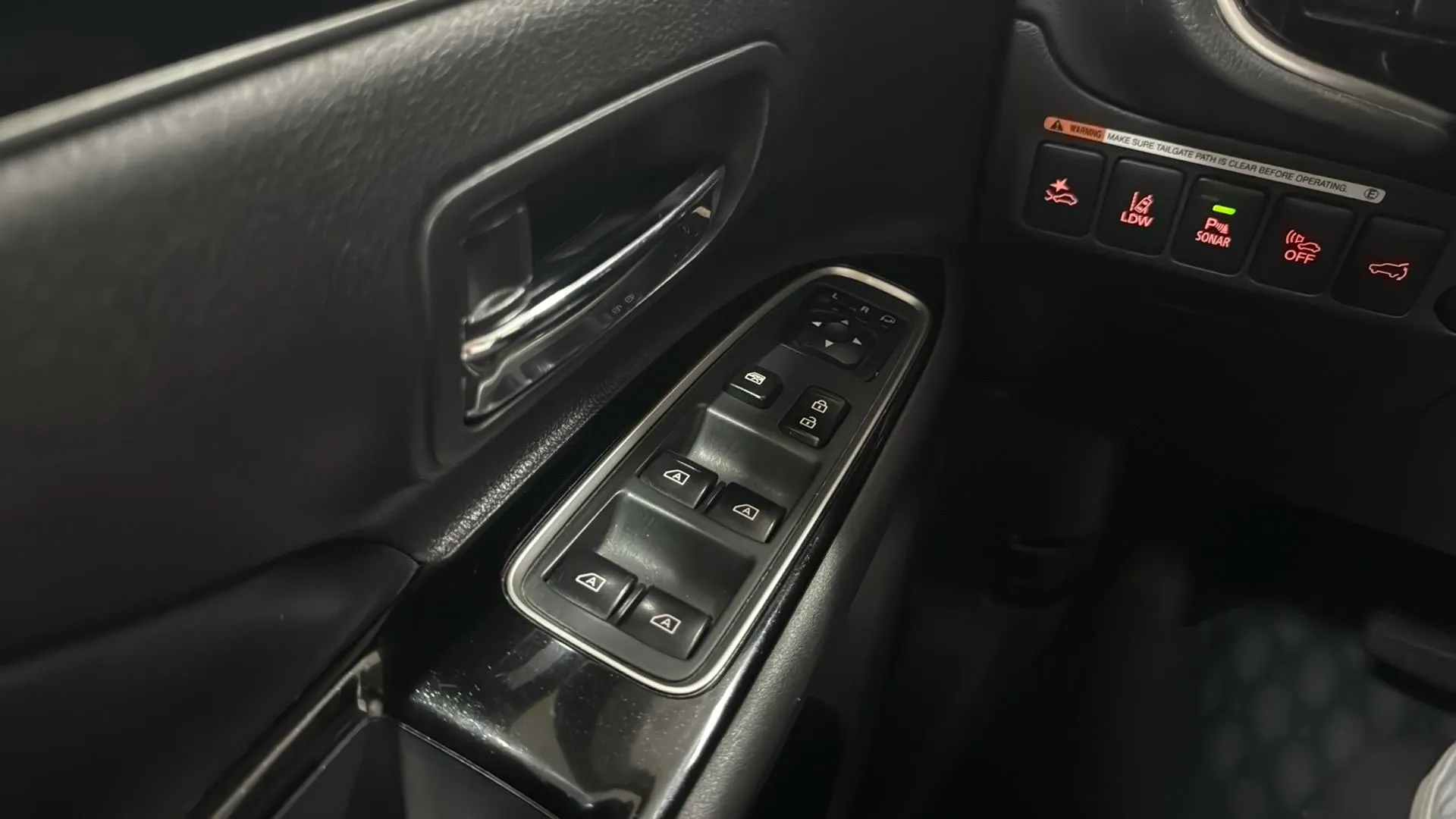 Mitsubishi Outlander 2.4 PHEV Kaiteki 4WD - foto 22
