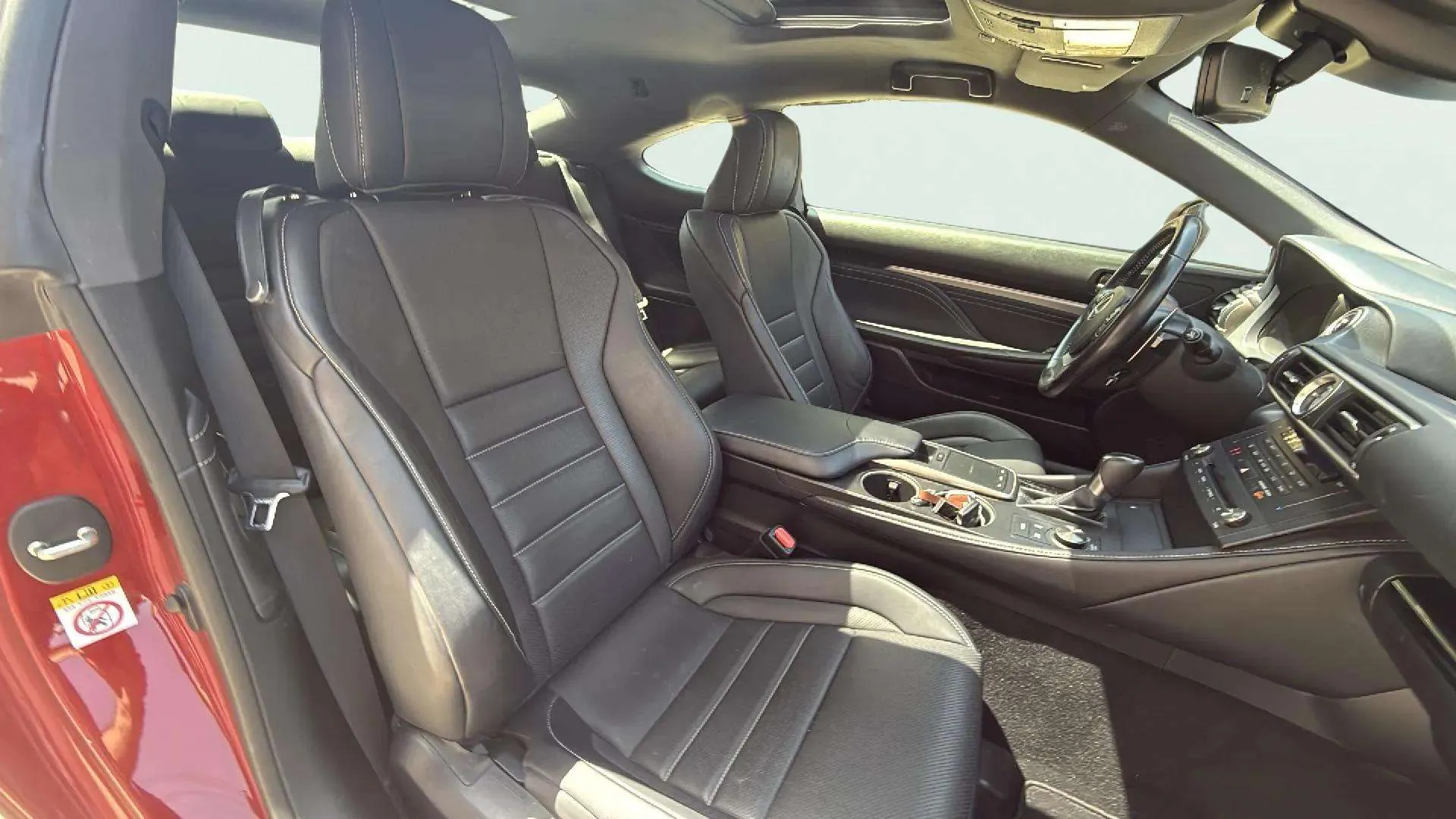 Lexus RC 2.5 300h Business - foto 9