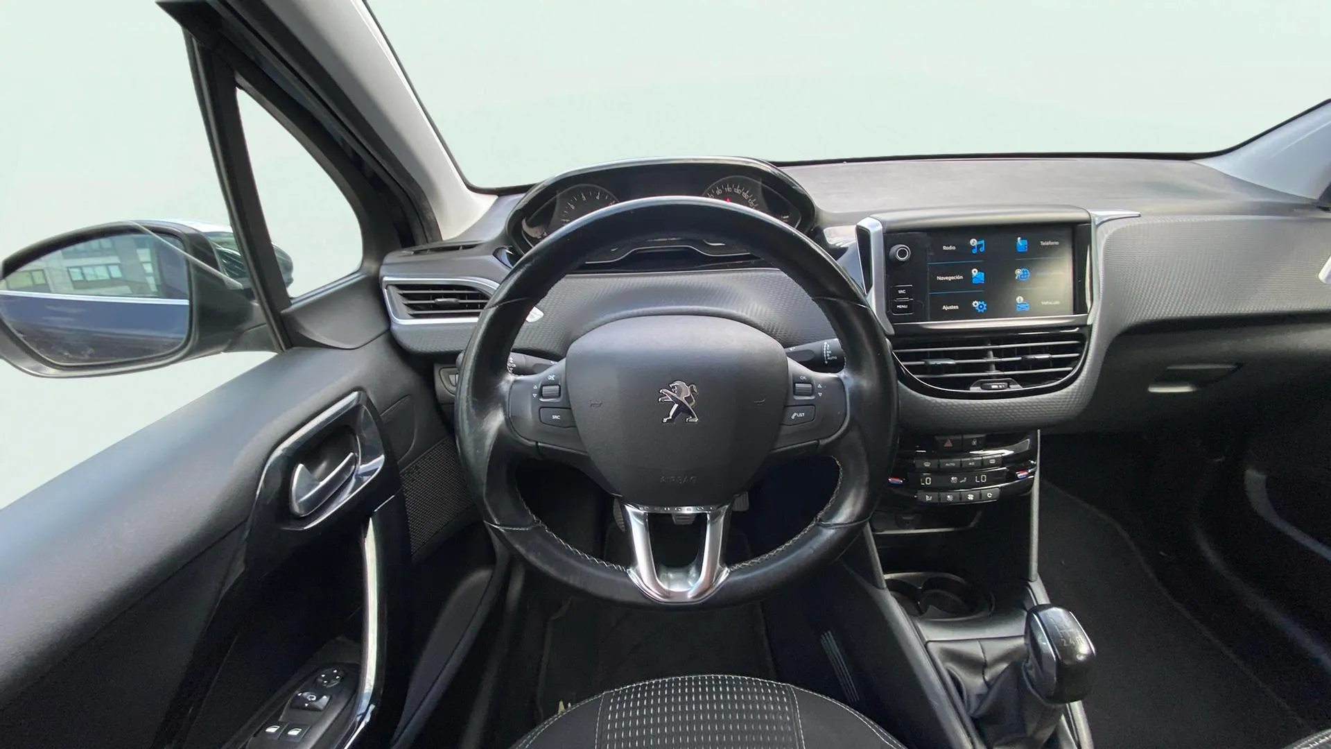 Peugeot 208 Allure 1.2L PureTech - foto 11