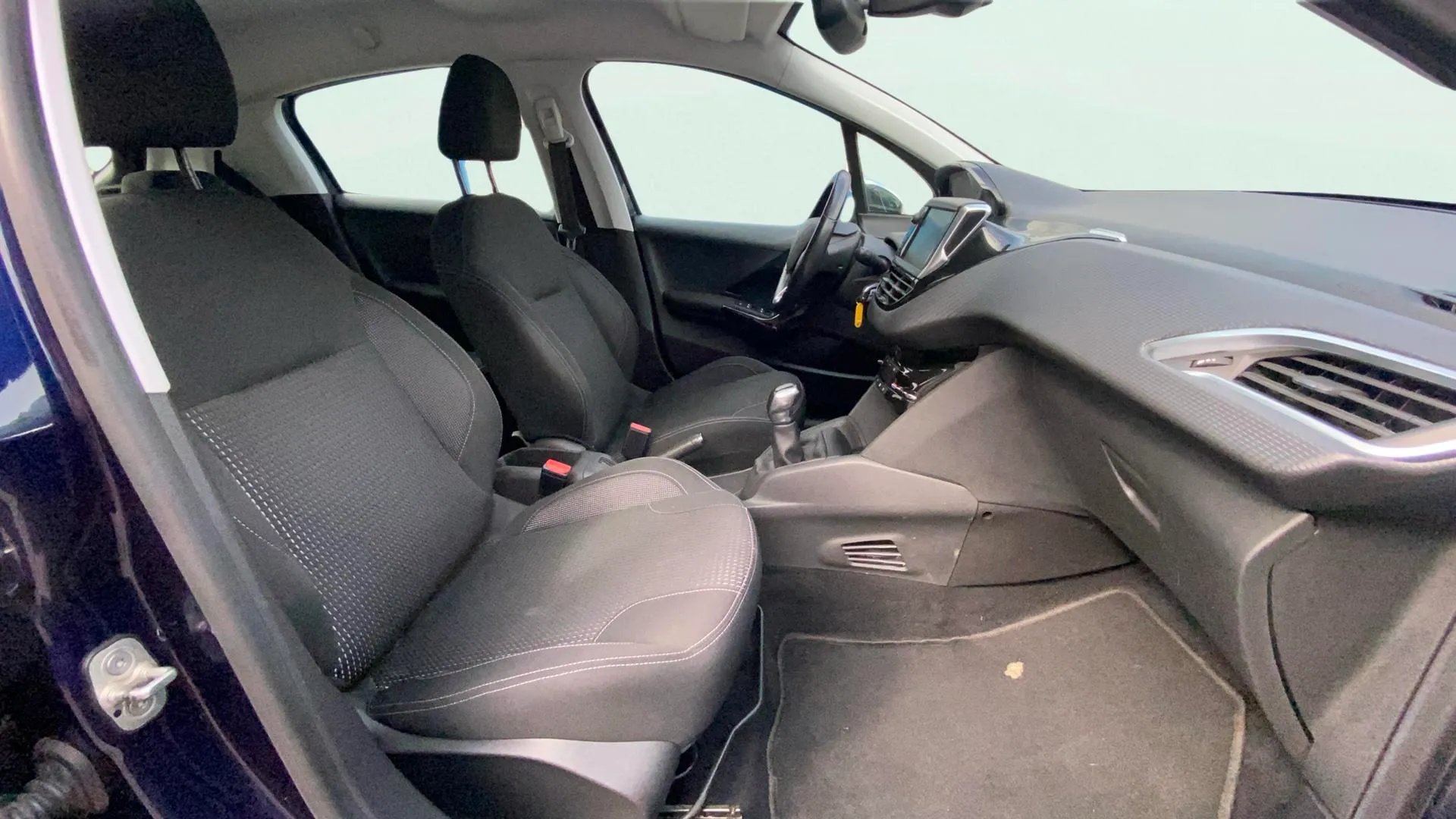 Peugeot 208 Allure 1.2L PureTech - foto 15