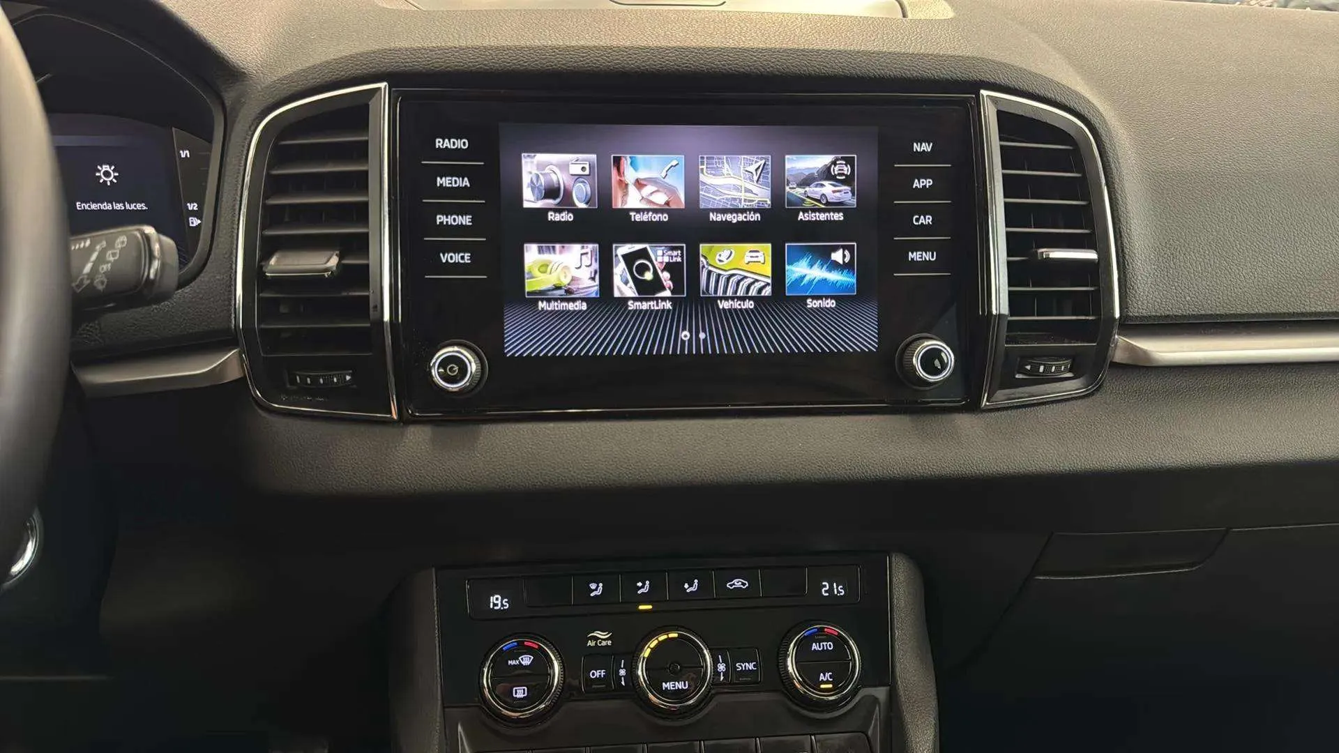 Škoda Karoq 1.0 TSI Ambition - foto 15