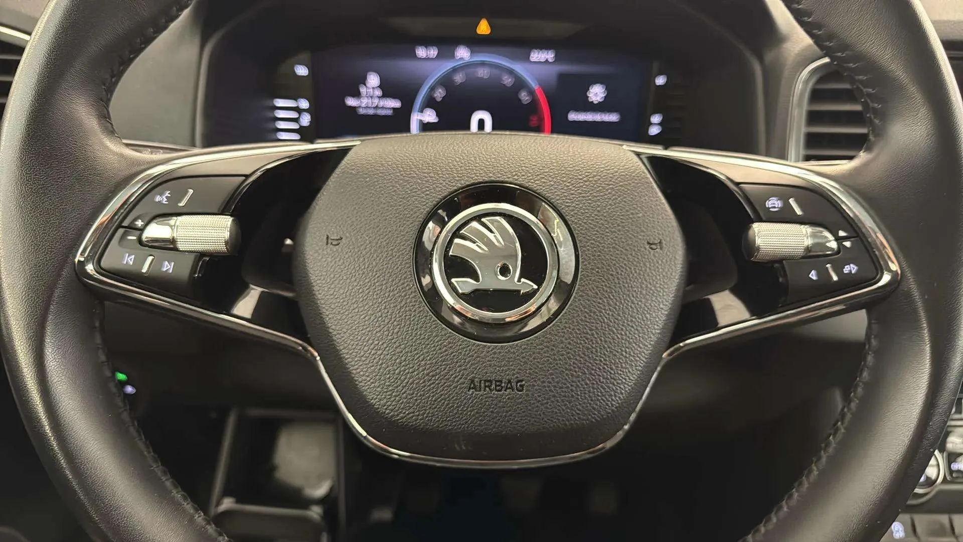 Škoda Karoq 1.0 TSI Ambition - foto 14